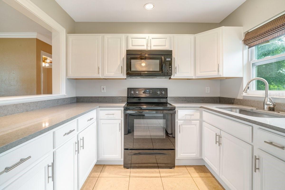 2123 W GARDENIA CIR, NORTH FORT MYERS, FL, 33917