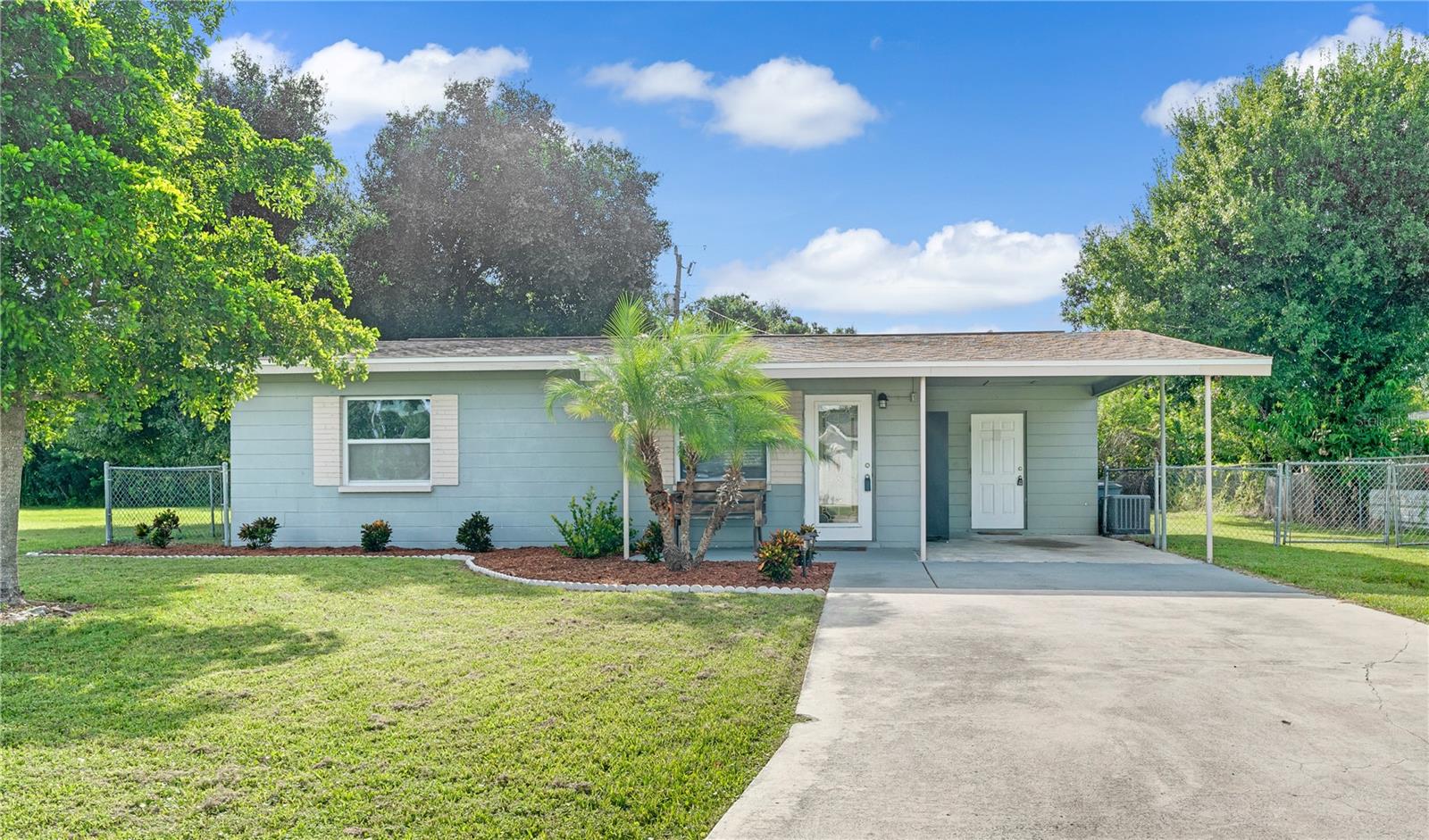 2123 W GARDENIA CIR, NORTH FORT MYERS, FL, 33917