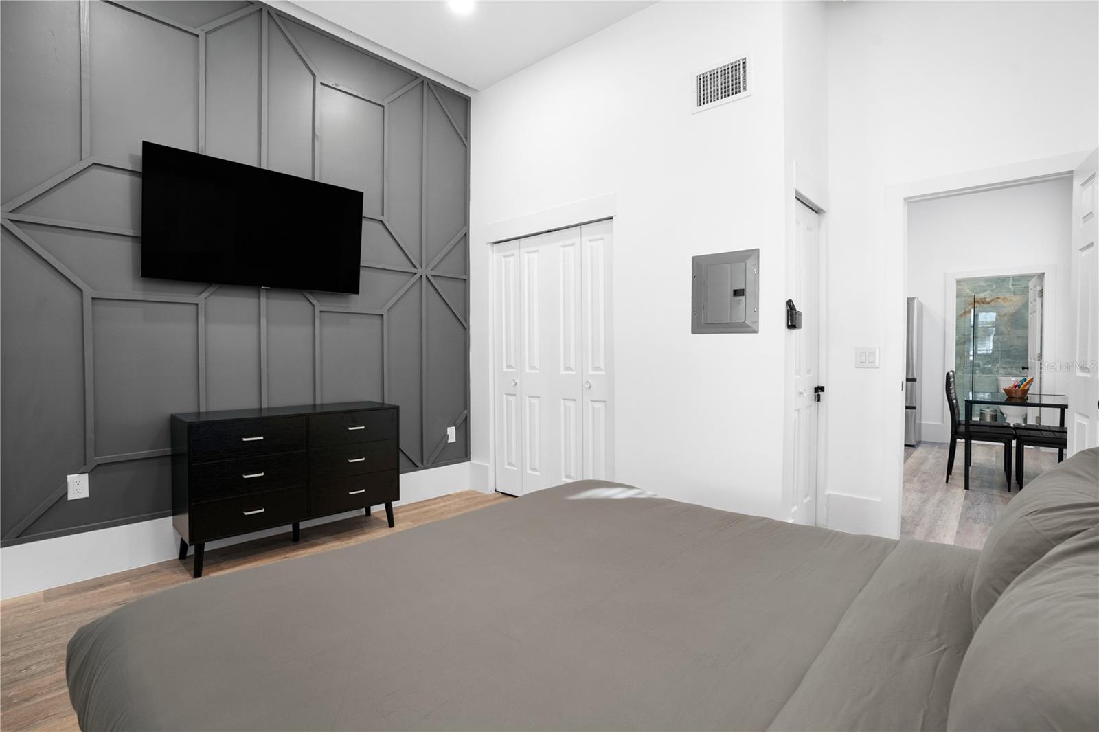 1301 E COLUMBUS DR #1, TAMPA, FL, 33605