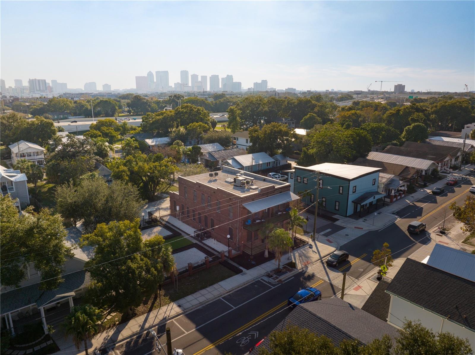 1301 E COLUMBUS DR #4, TAMPA, FL, 33605