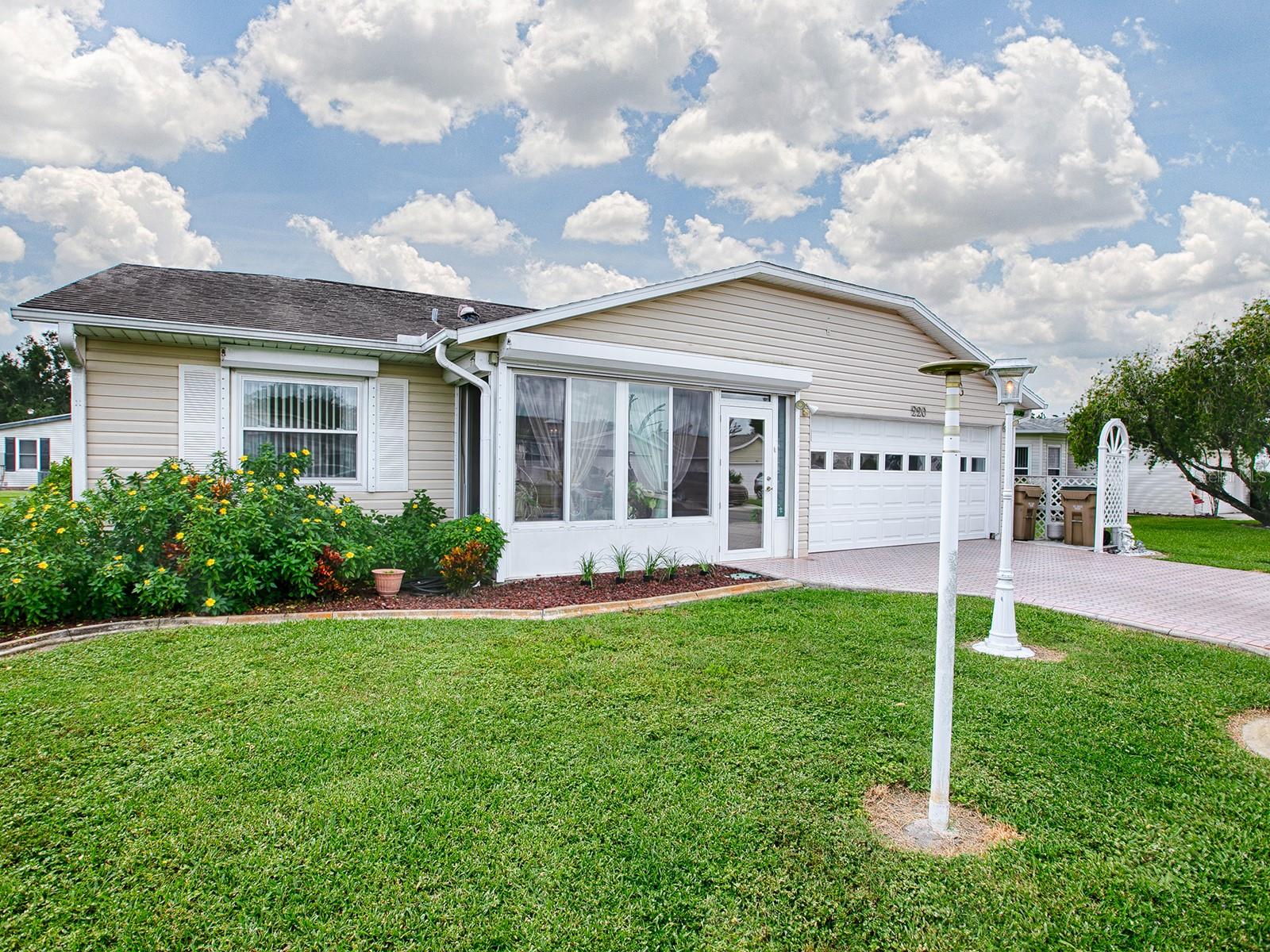 220 WILLOW BROOK DR, LEESBURG, FL, 34748