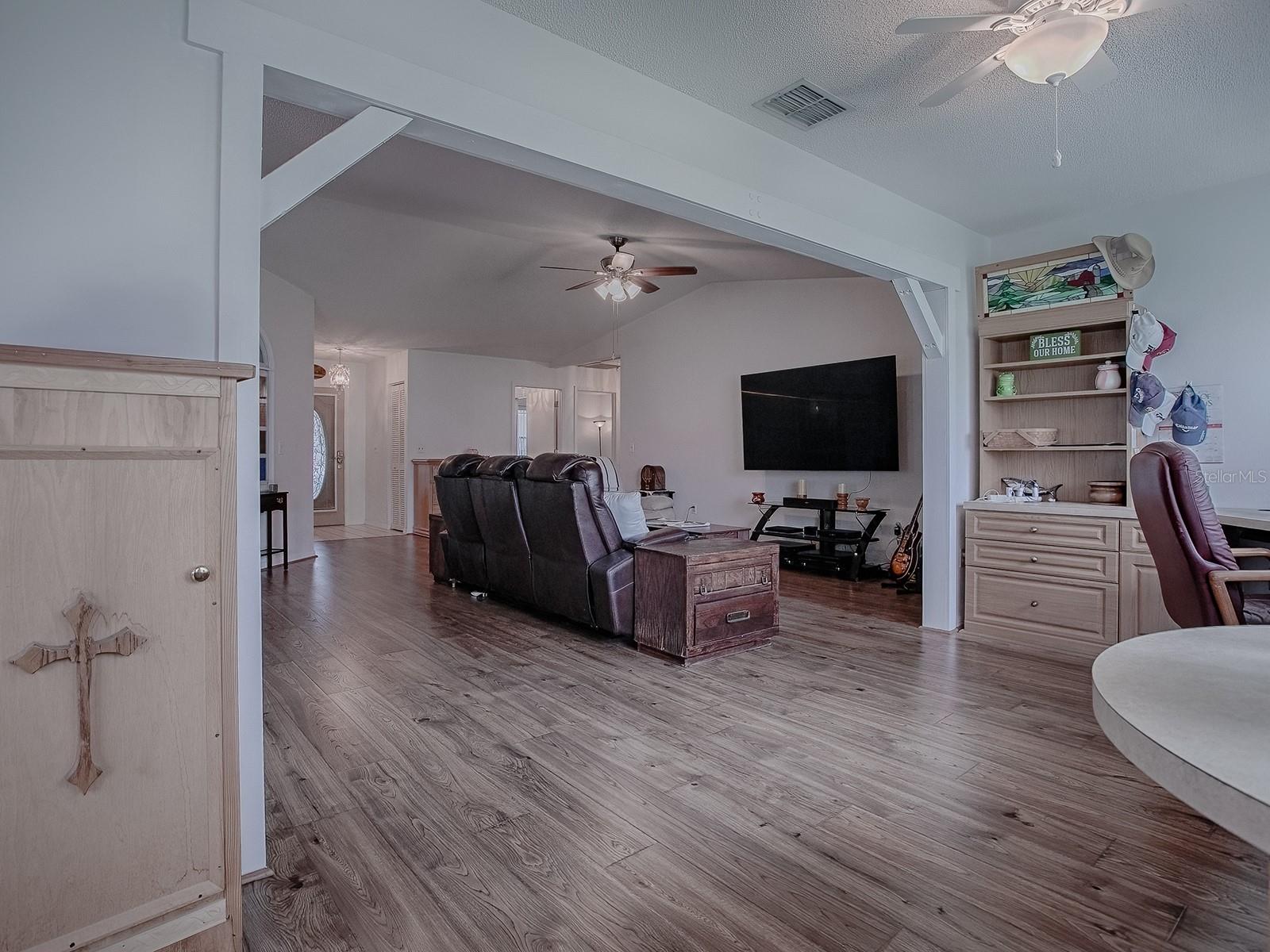 220 WILLOW BROOK DR, LEESBURG, FL, 34748