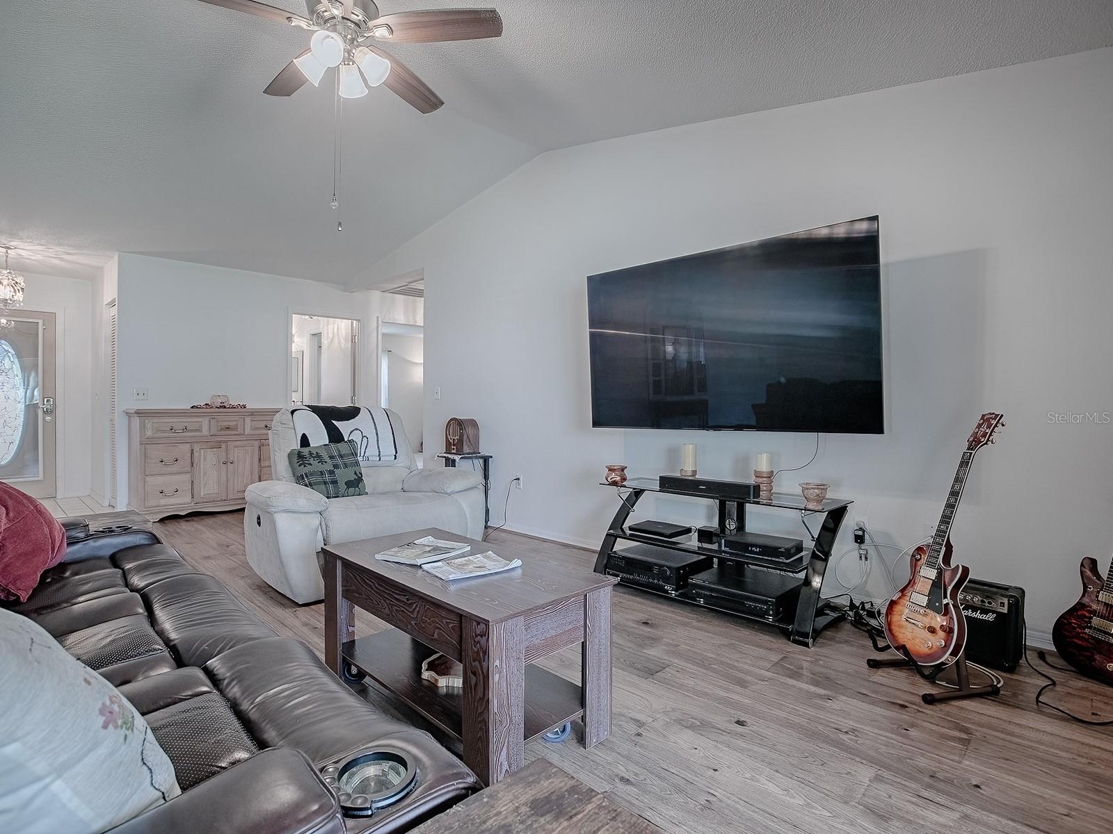 220 WILLOW BROOK DR, LEESBURG, FL, 34748