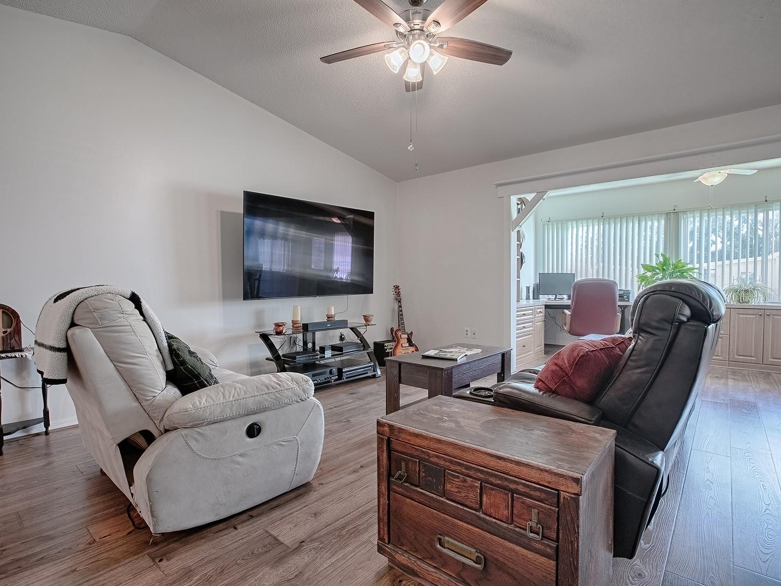 220 WILLOW BROOK DR, LEESBURG, FL, 34748