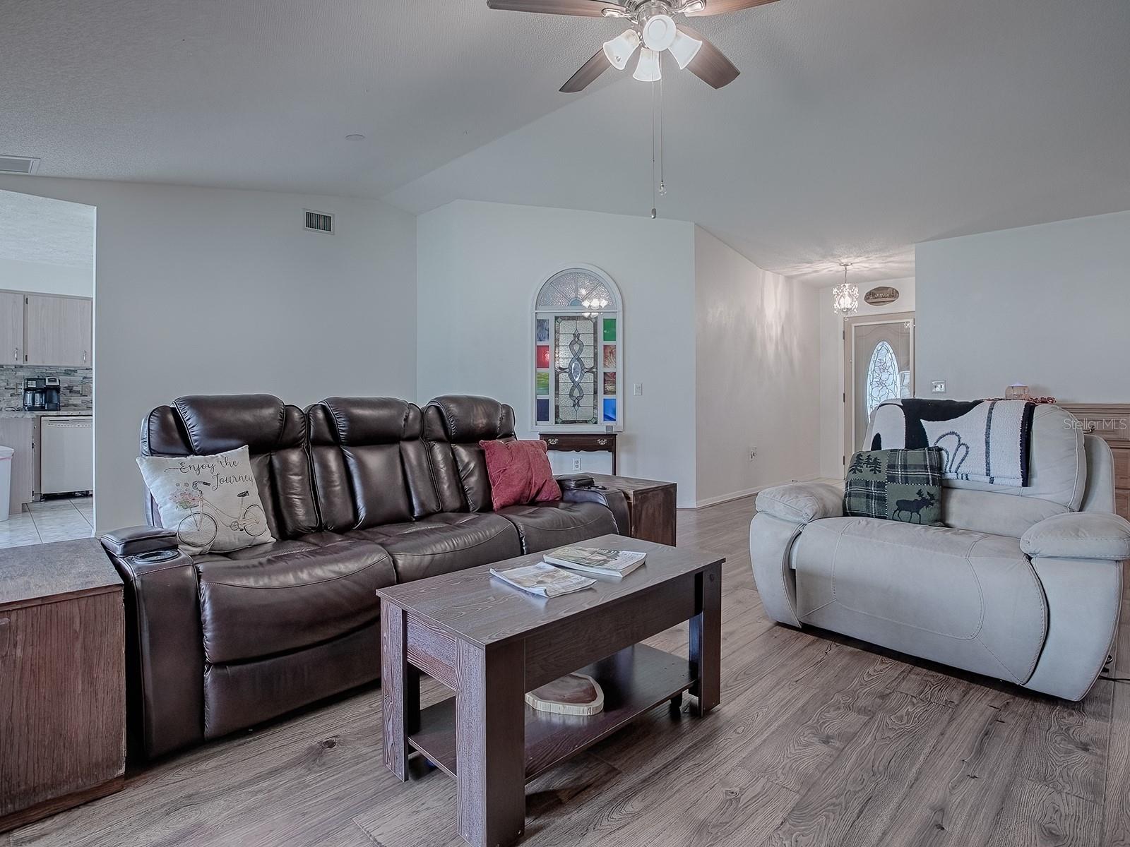 220 WILLOW BROOK DR, LEESBURG, FL, 34748