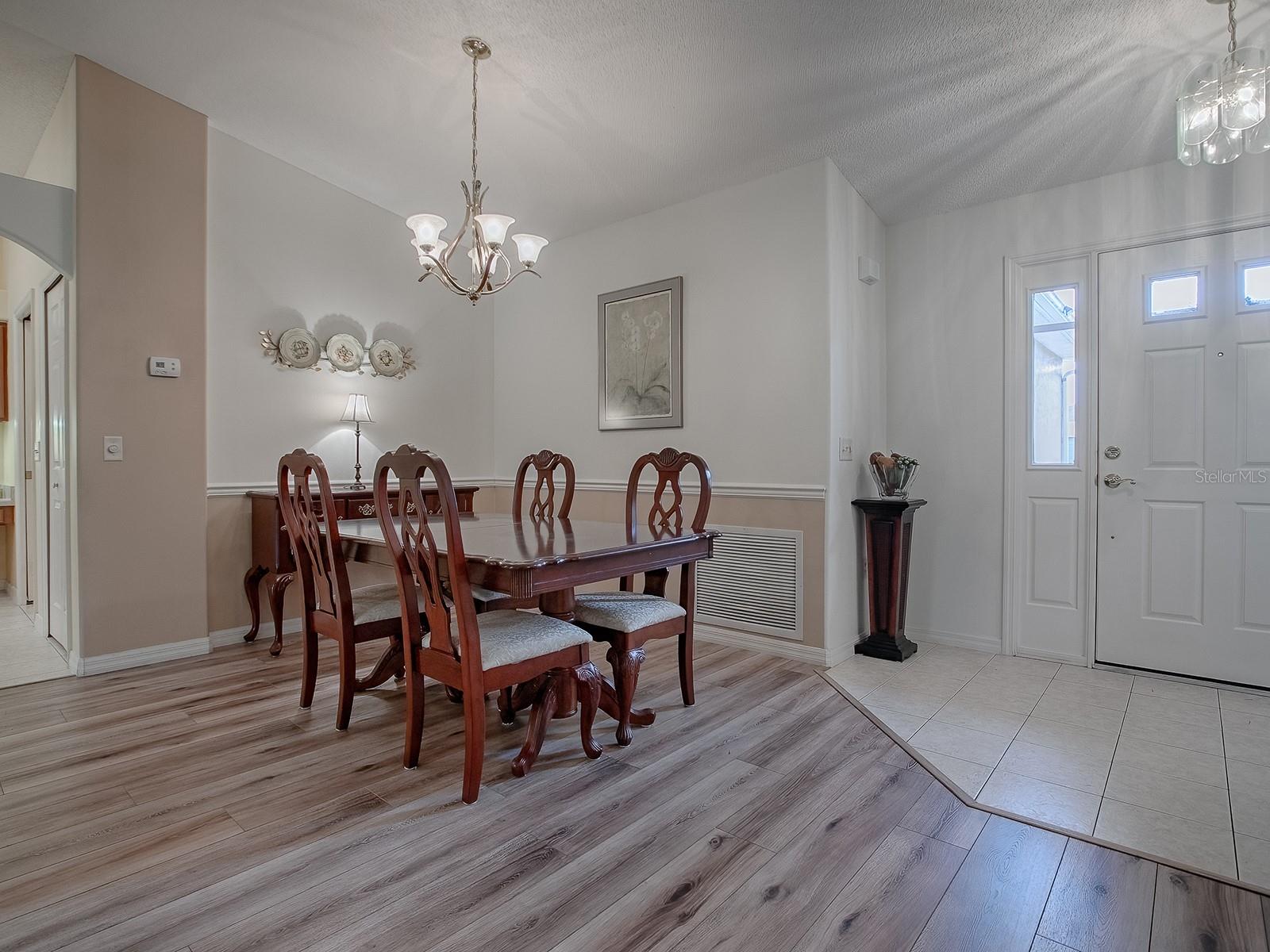 721 OLD OAKS LN, LEESBURG, FL, 34748
