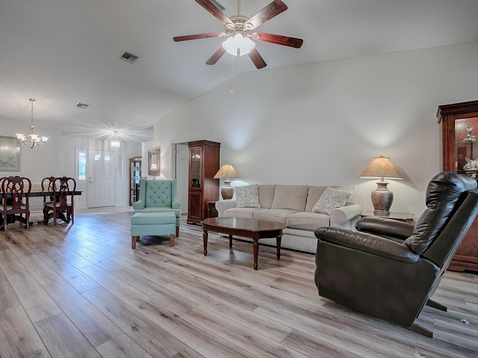 721 OLD OAKS LN, LEESBURG, FL, 34748