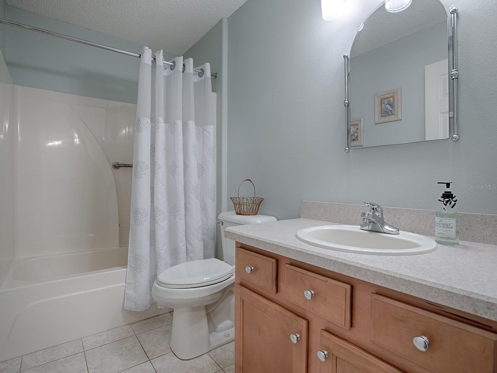 721 OLD OAKS LN, LEESBURG, FL, 34748