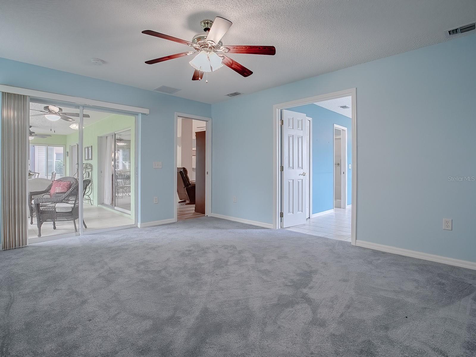 721 OLD OAKS LN, LEESBURG, FL, 34748