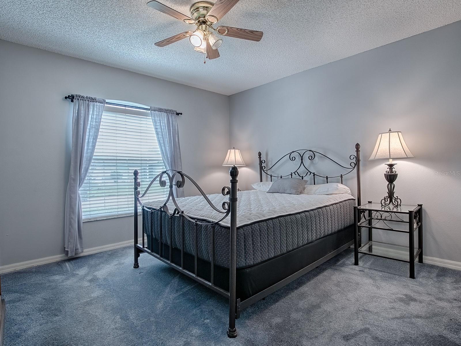 721 OLD OAKS LN, LEESBURG, FL, 34748