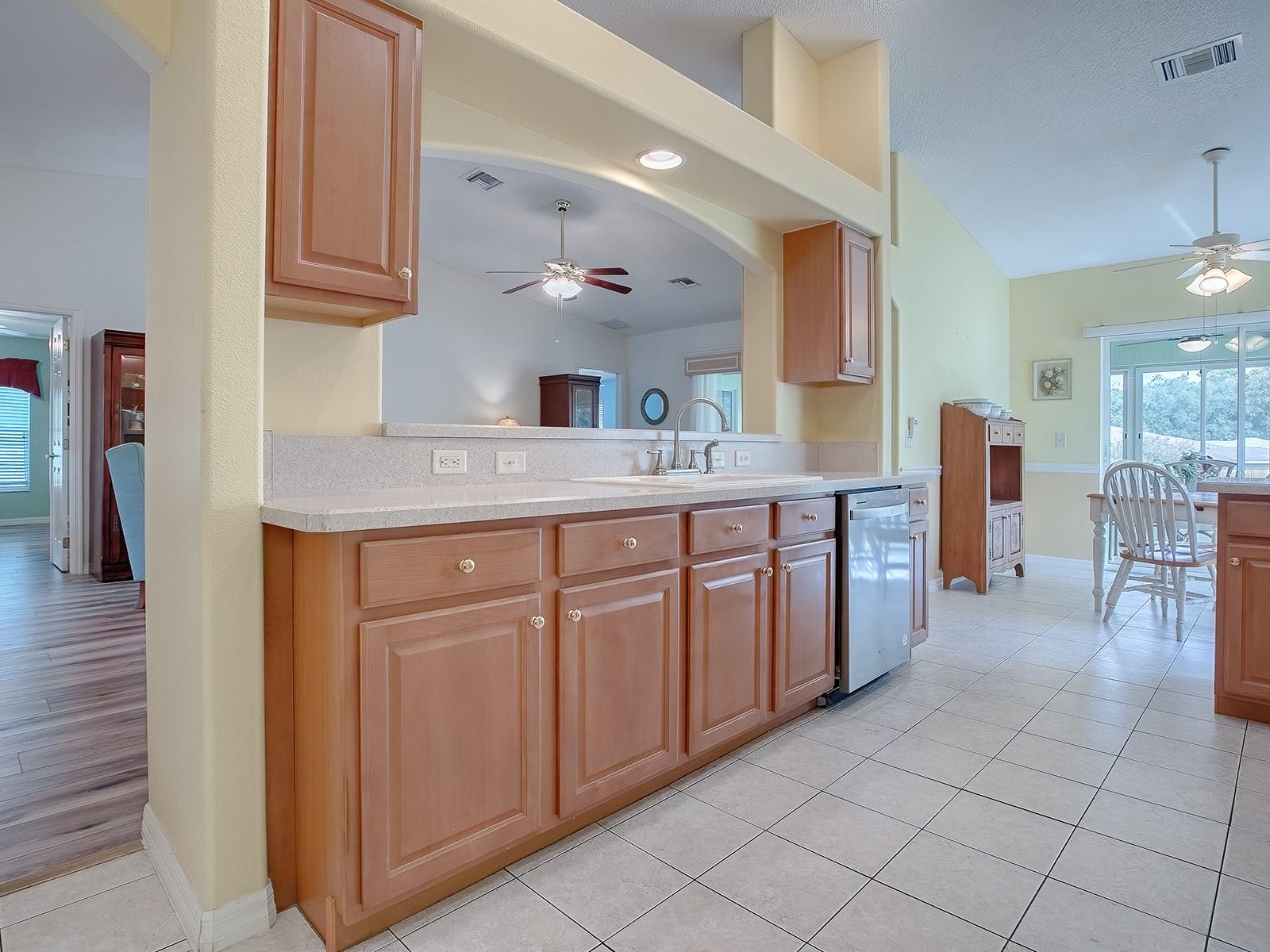 721 OLD OAKS LN, LEESBURG, FL, 34748