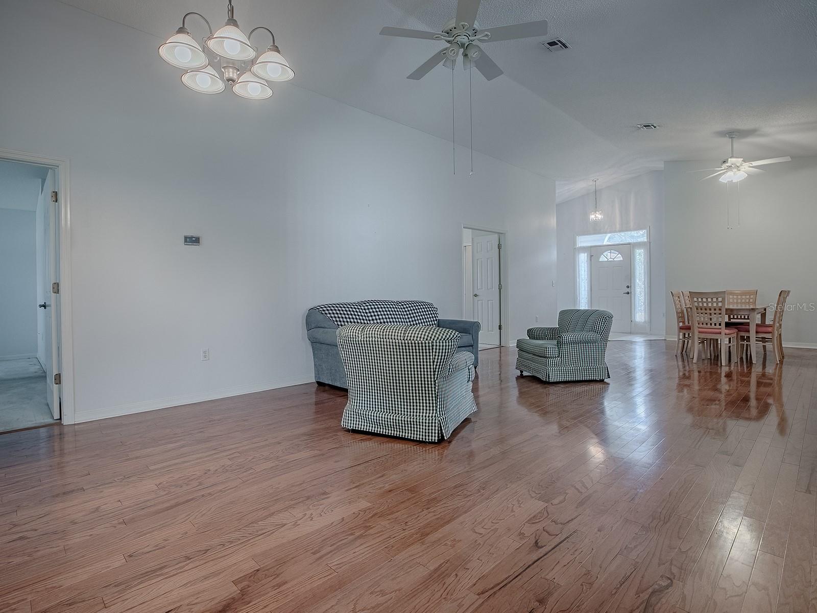 835 OLD OAKS LN, LEESBURG, FL, 34748