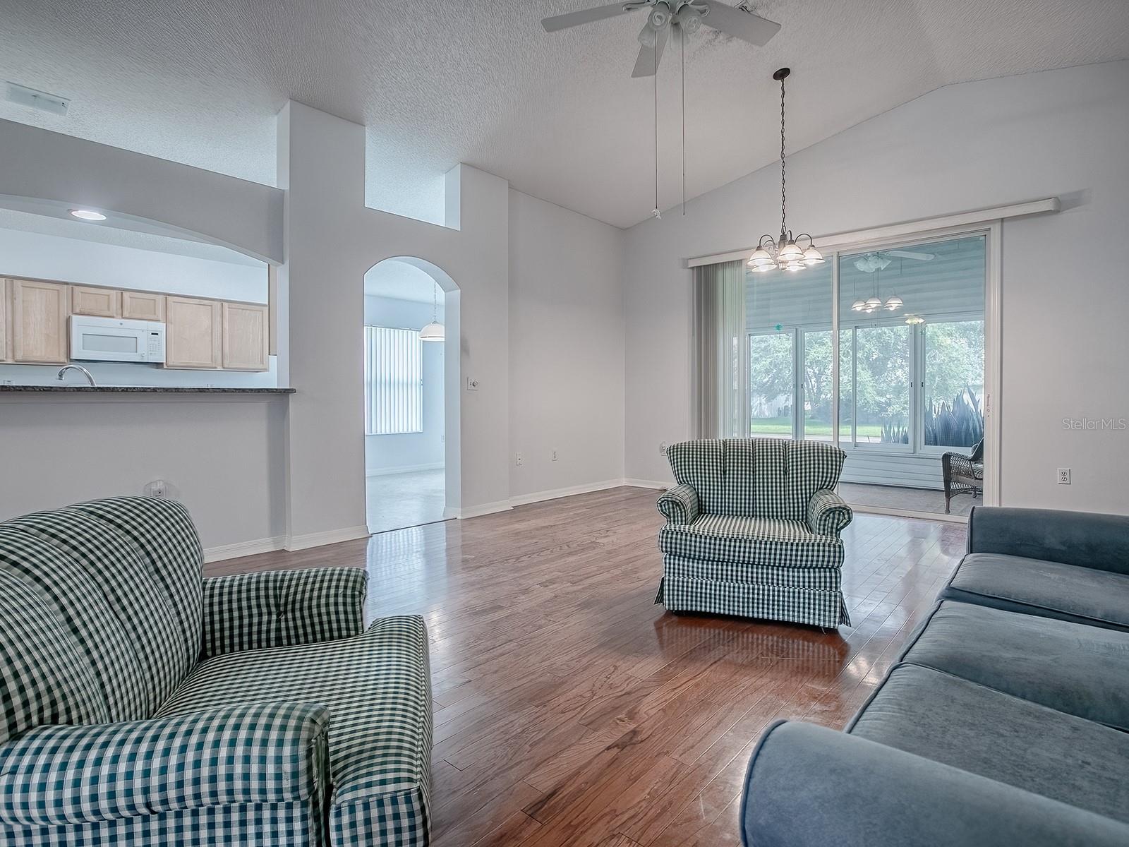 835 OLD OAKS LN, LEESBURG, FL, 34748