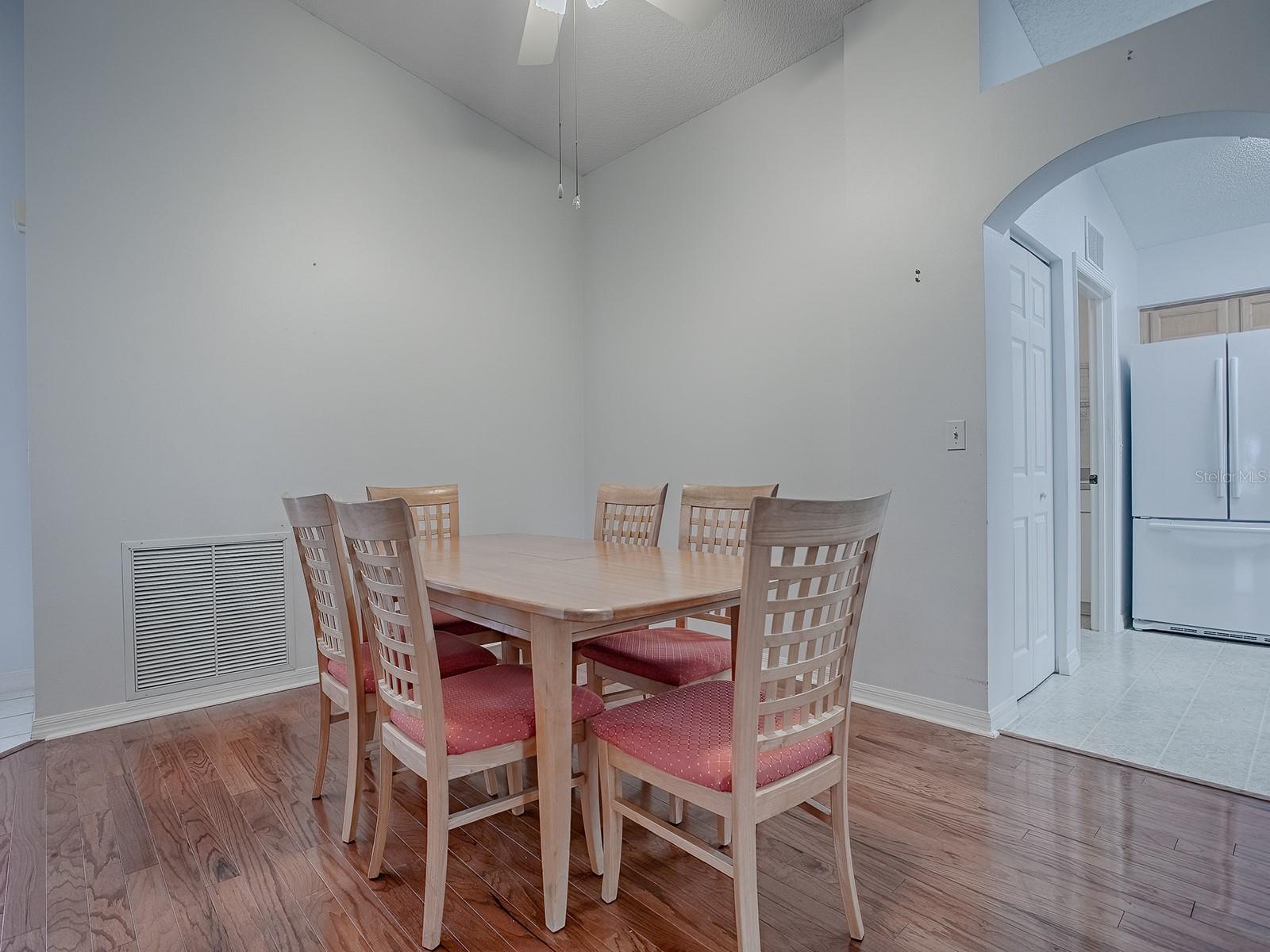 835 OLD OAKS LN, LEESBURG, FL, 34748