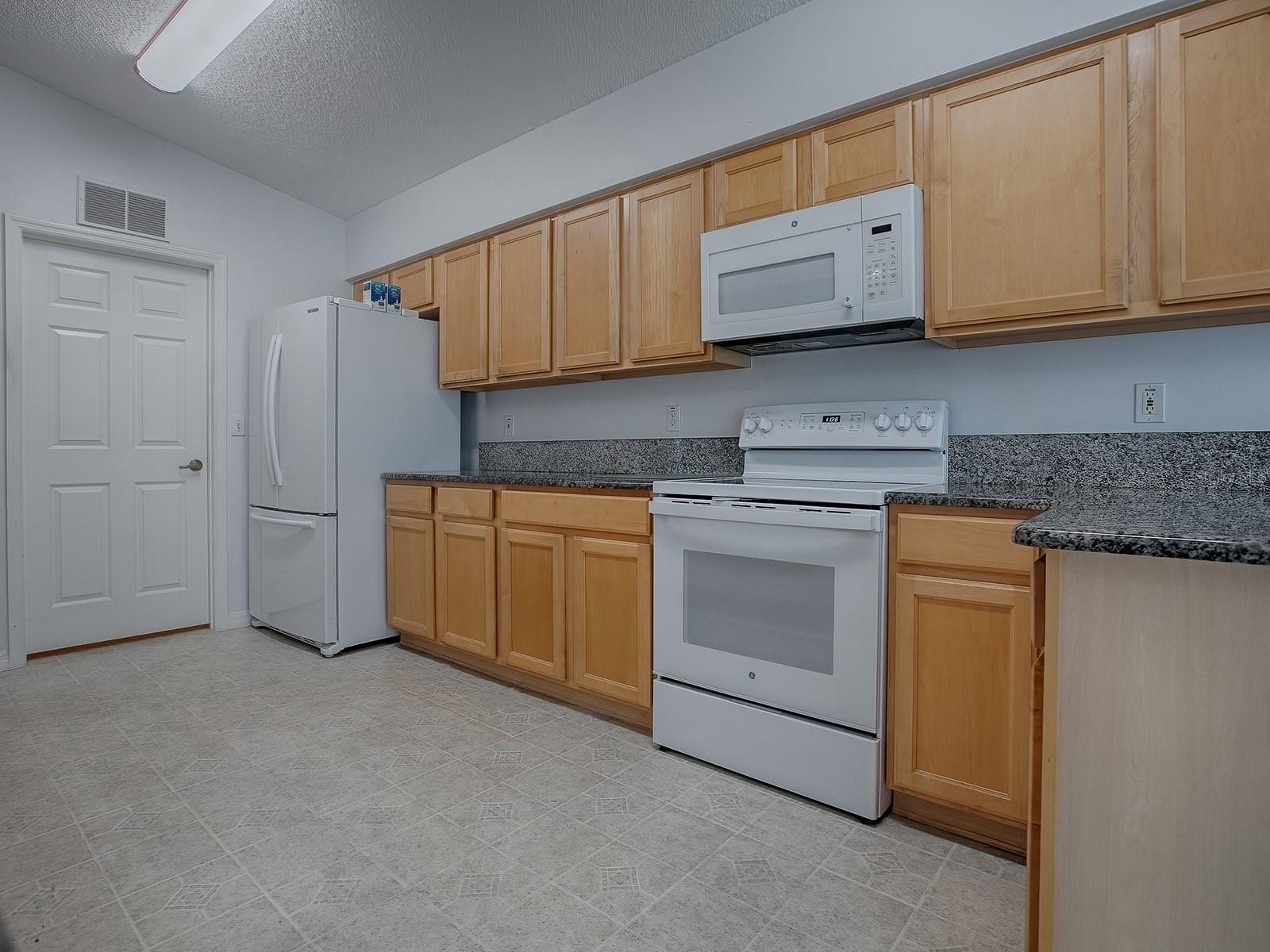 835 OLD OAKS LN, LEESBURG, FL, 34748