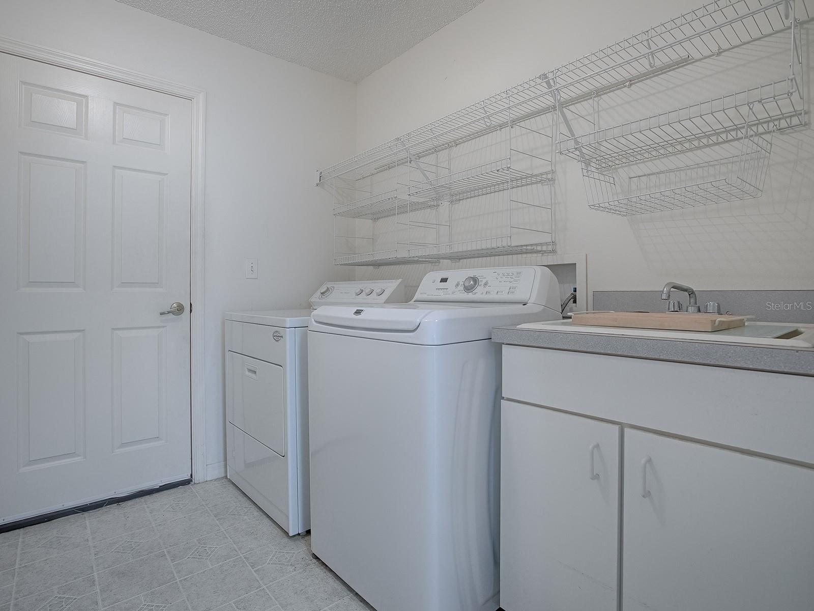 835 OLD OAKS LN, LEESBURG, FL, 34748