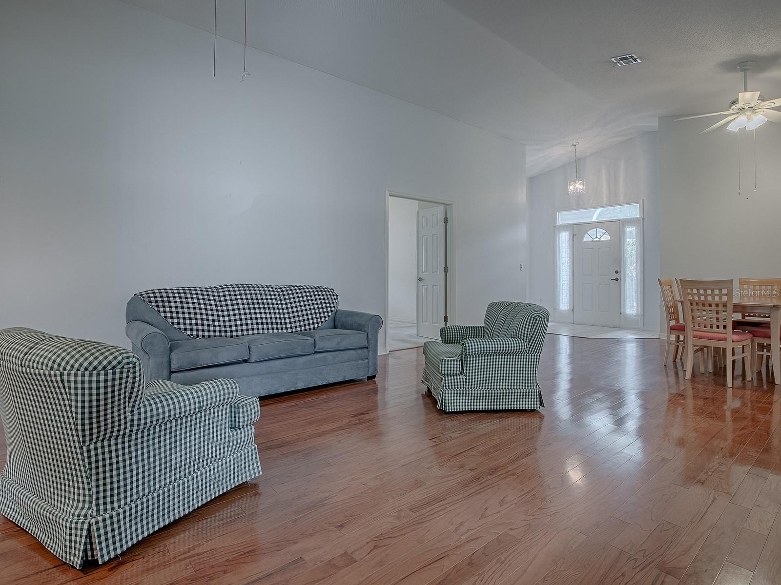 835 OLD OAKS LN, LEESBURG, FL, 34748