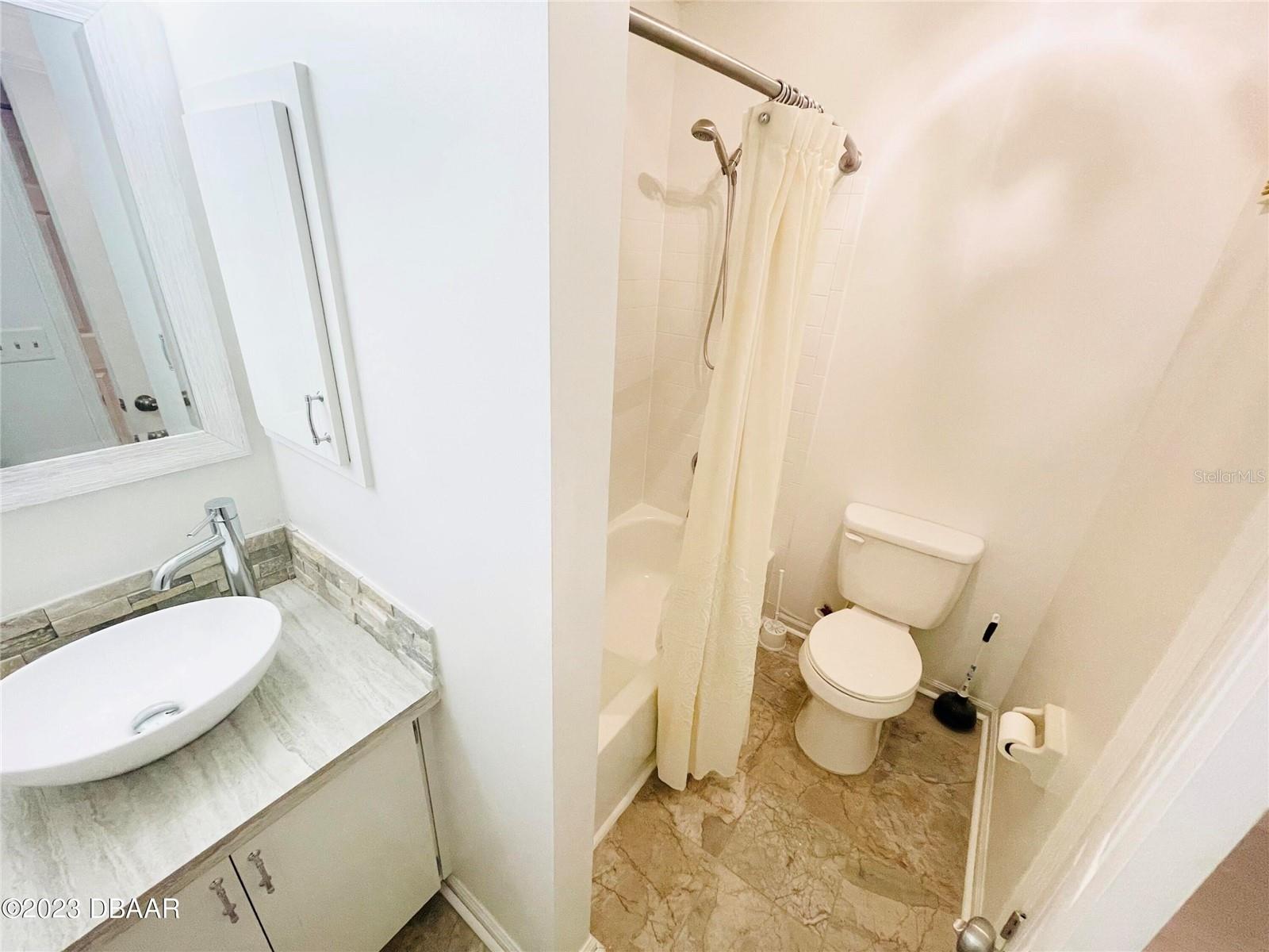 840 CENTER AVE #840, DAYTONA BEACH, FL, 32117