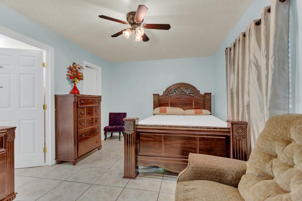 3306 E CHELSEA ST, TAMPA, FL, 33610