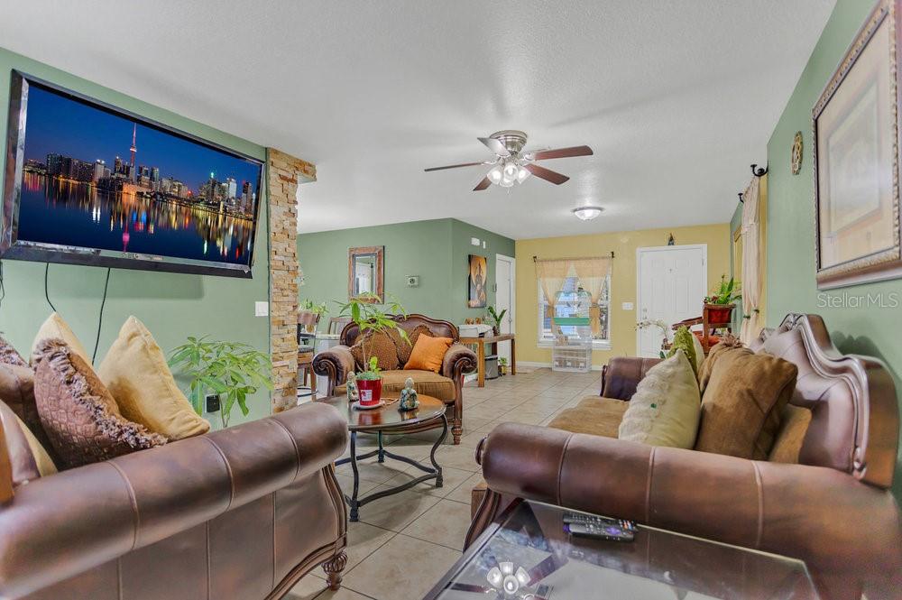3306 E CHELSEA ST, TAMPA, FL, 33610
