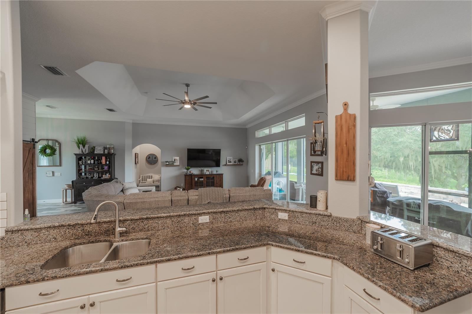23555 MILFORD DR, EUSTIS, FL, 32736