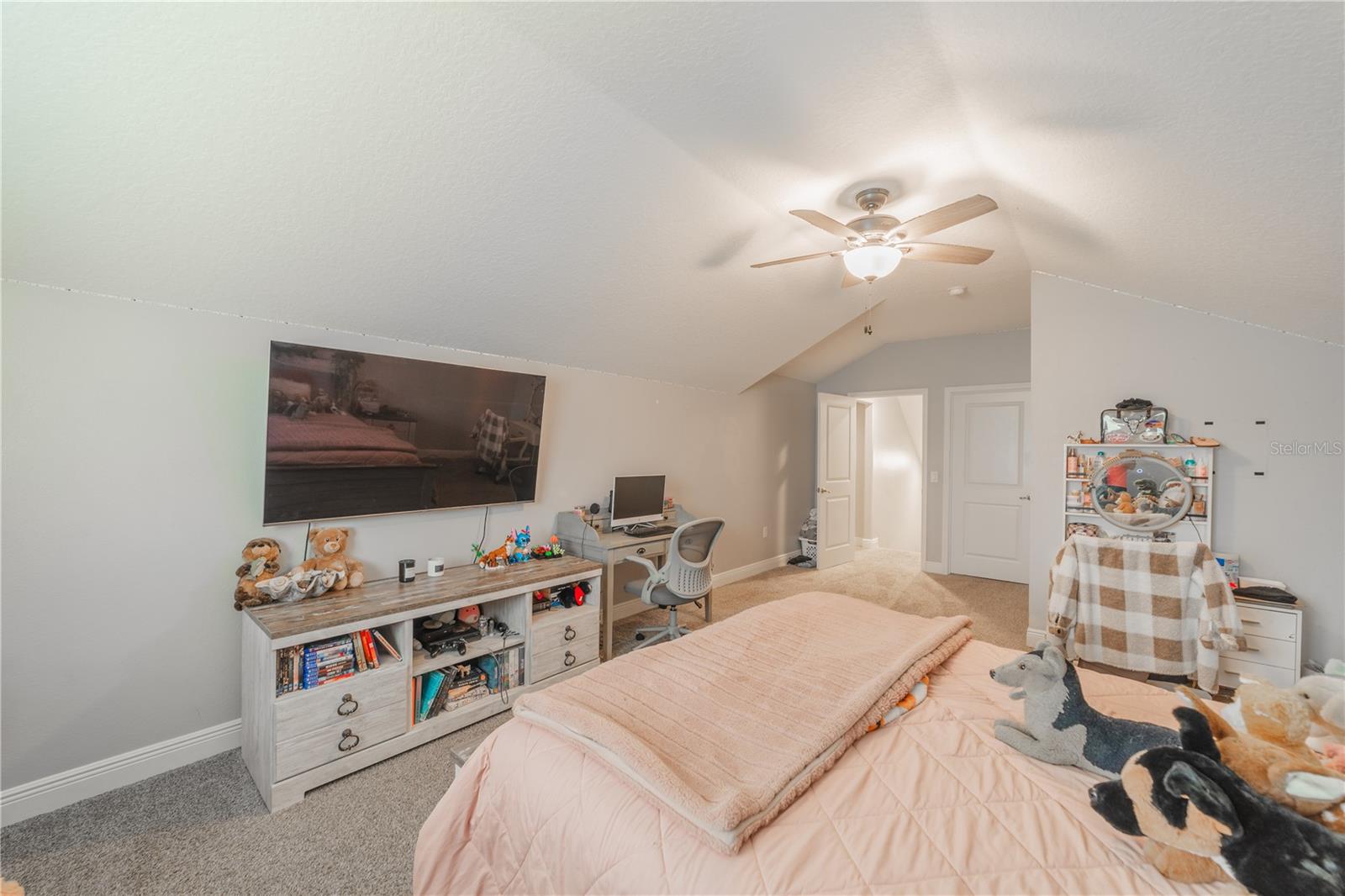 23555 MILFORD DR, EUSTIS, FL, 32736