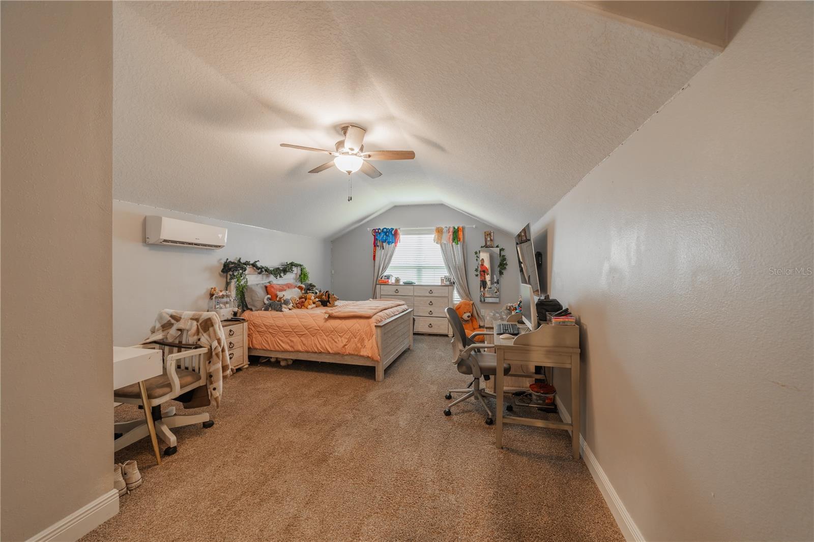 23555 MILFORD DR, EUSTIS, FL, 32736
