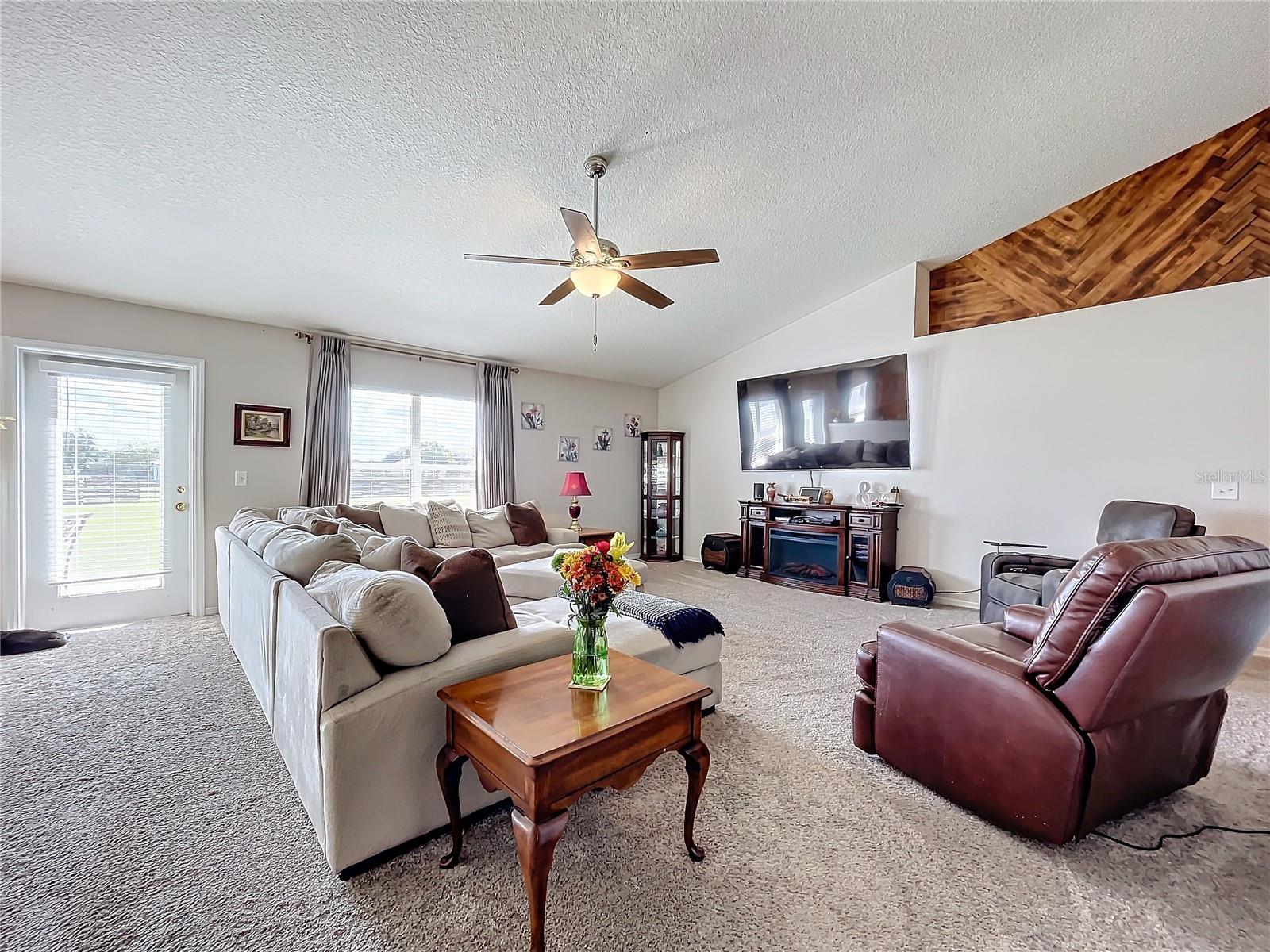 24341 MILFORD DR, EUSTIS, FL, 32736