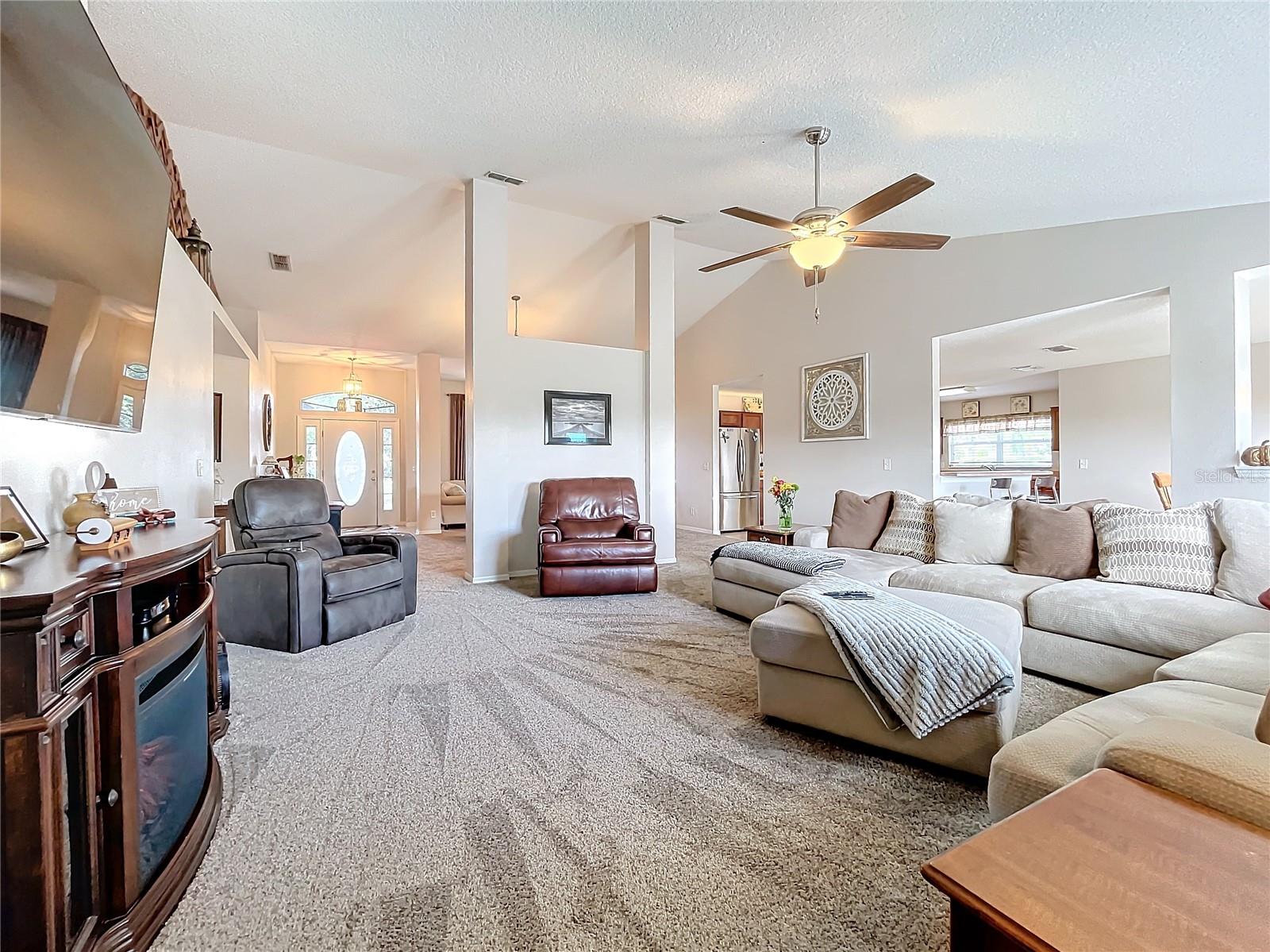 24341 MILFORD DR, EUSTIS, FL, 32736