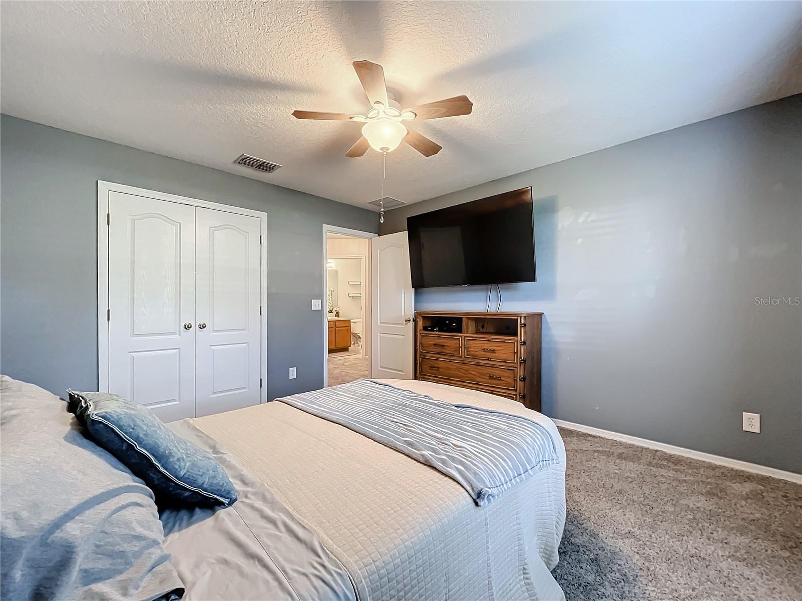 24341 MILFORD DR, EUSTIS, FL, 32736