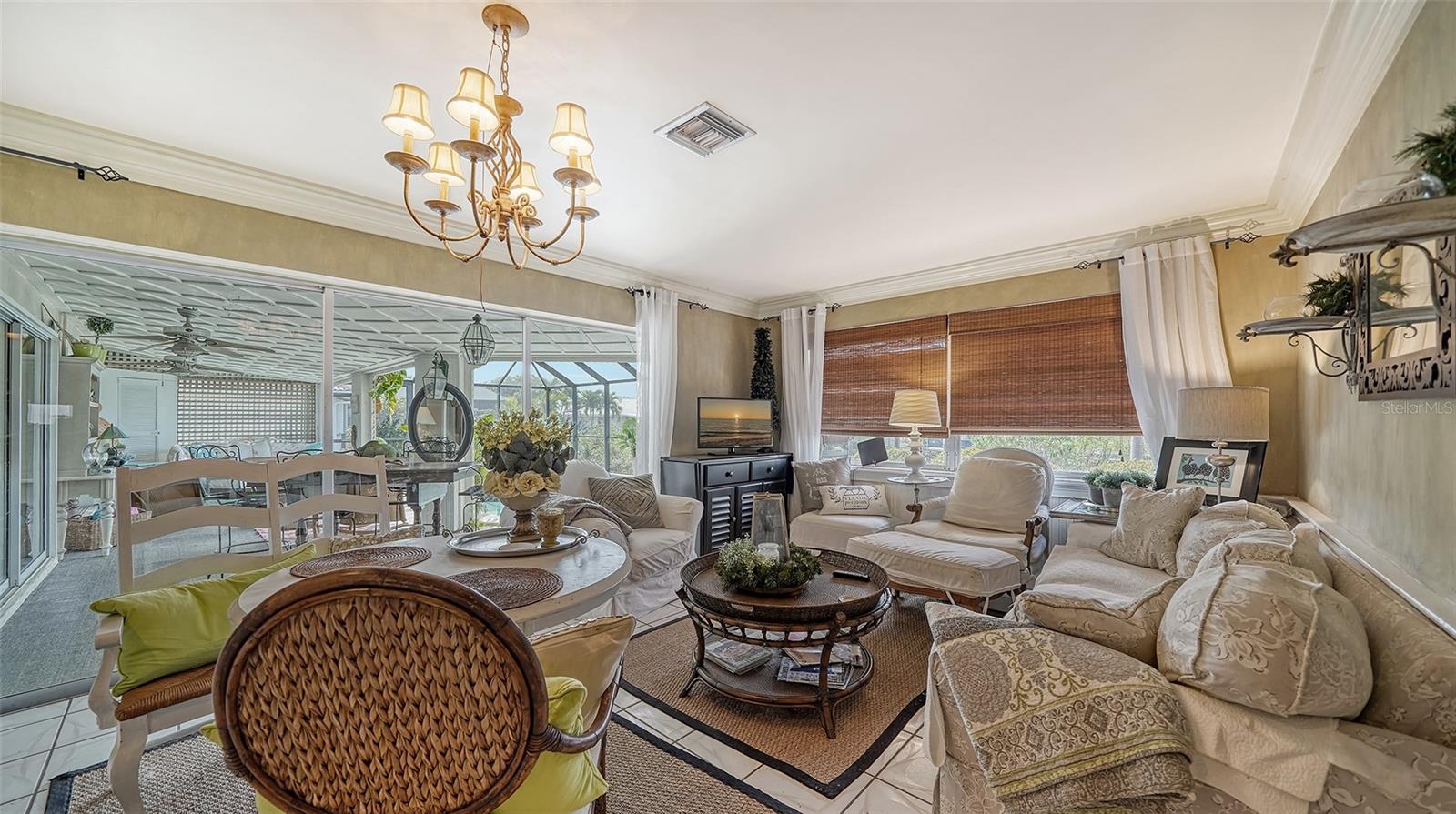 825 VIA TUNIS, PUNTA GORDA, FL, 33950
