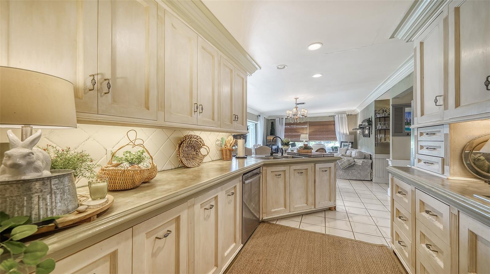 825 VIA TUNIS, PUNTA GORDA, FL, 33950