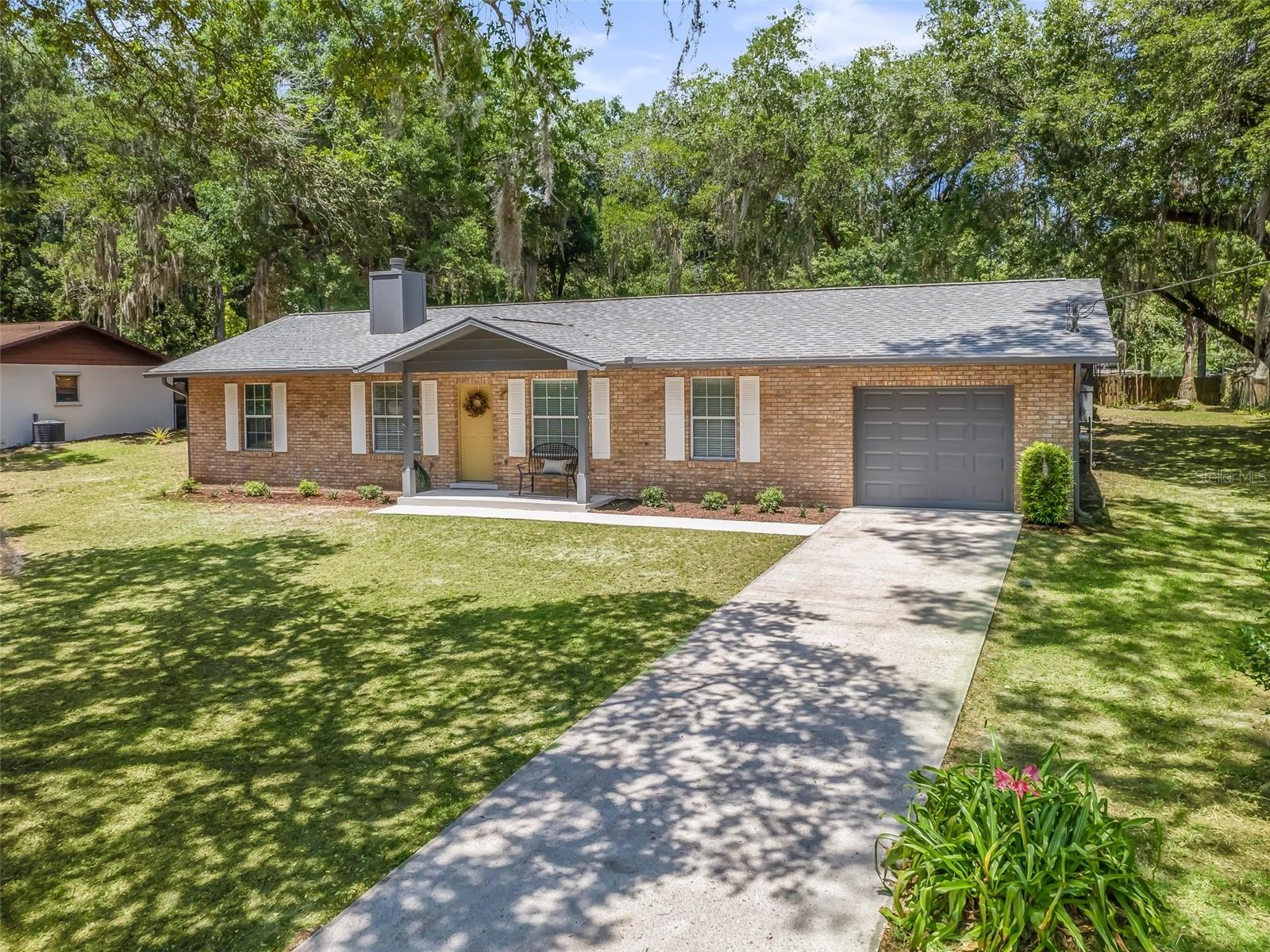 247 W MCCLENDON ST, LADY LAKE, FL, 32159
