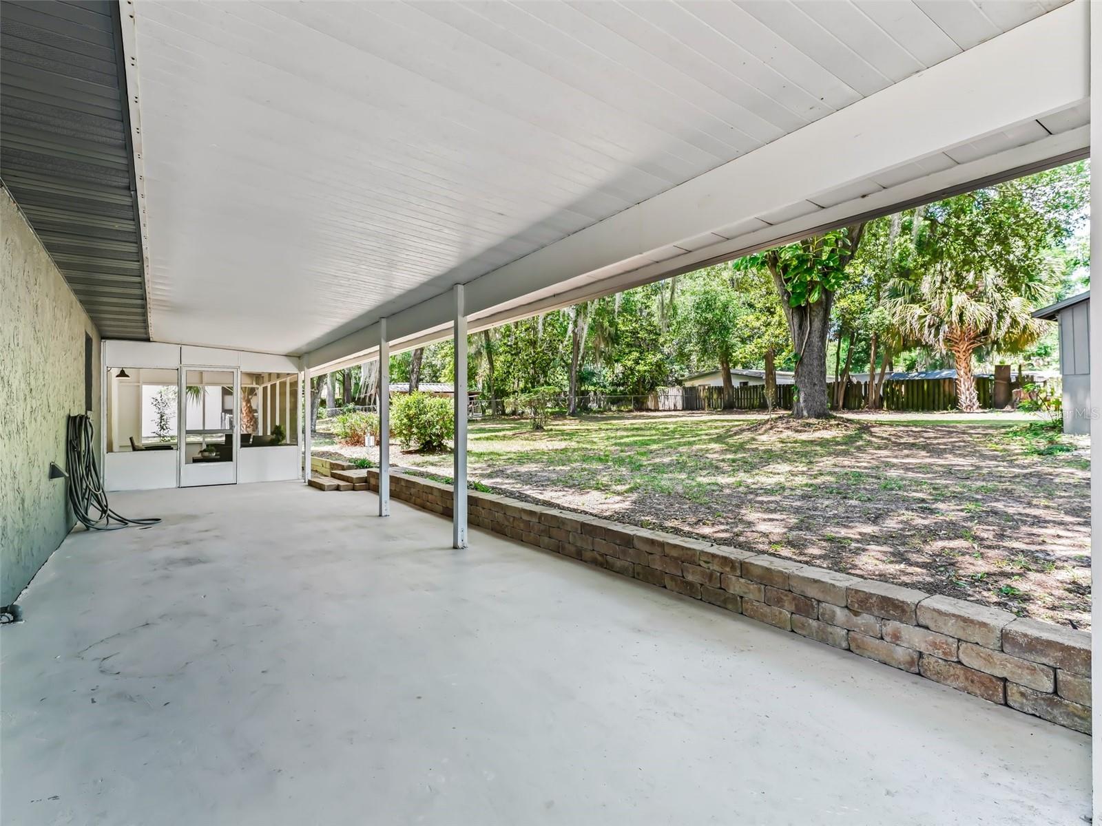 247 W MCCLENDON ST, LADY LAKE, FL, 32159