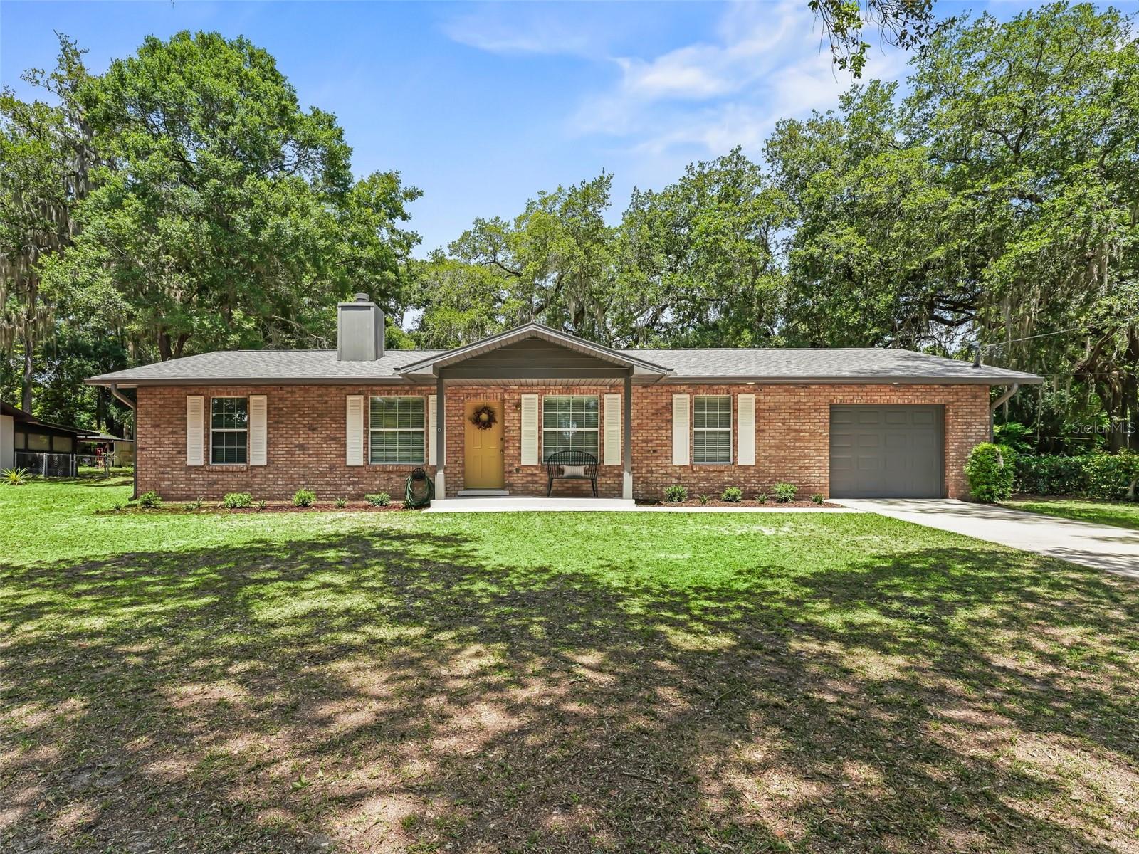 247 W MCCLENDON ST, LADY LAKE, FL, 32159