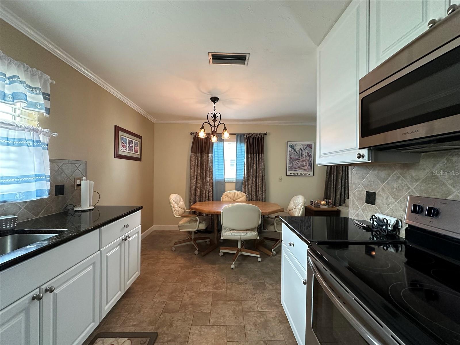 829 PINELAND AVE, VENICE, FL, 34285