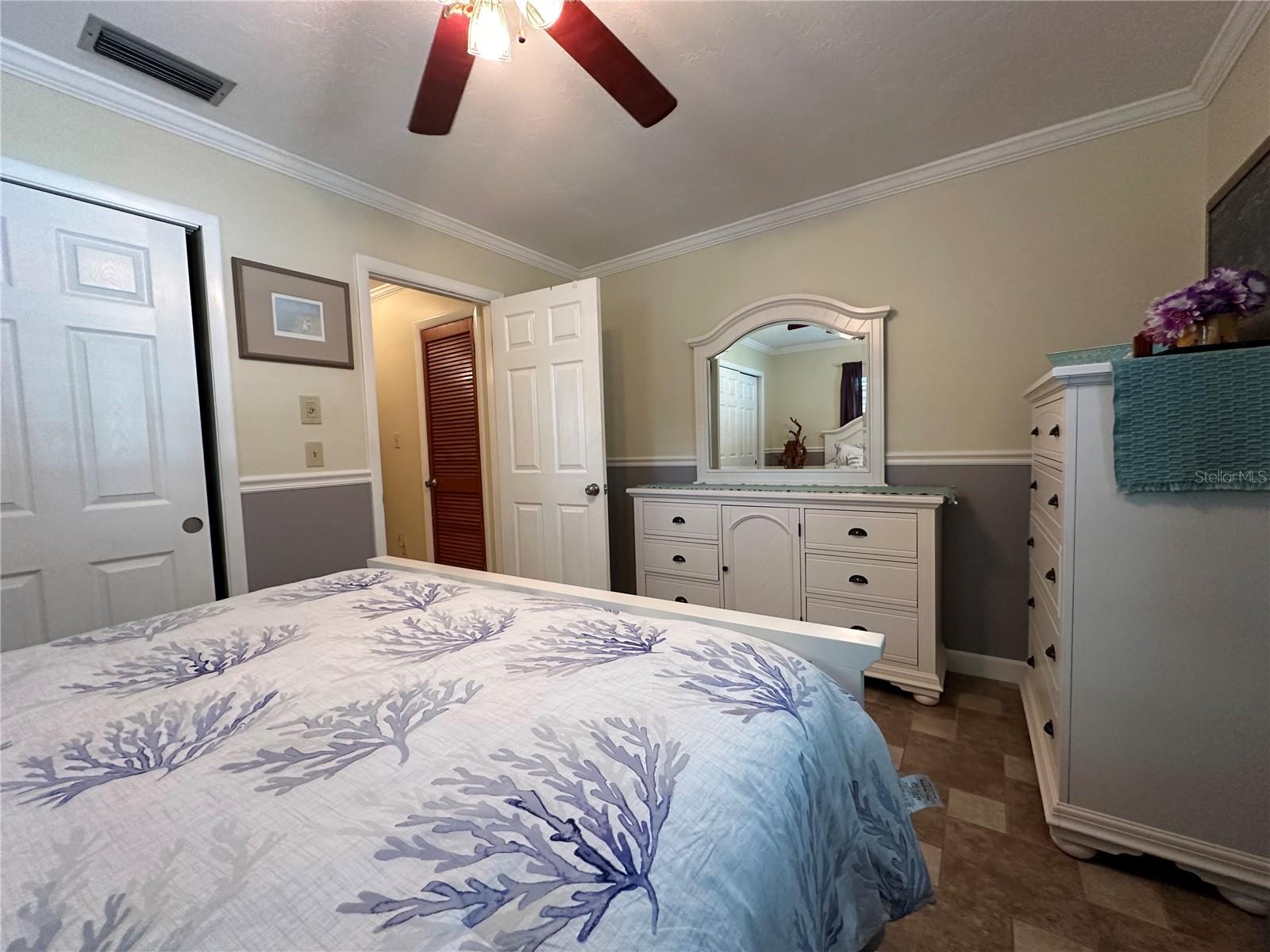 829 PINELAND AVE, VENICE, FL, 34285