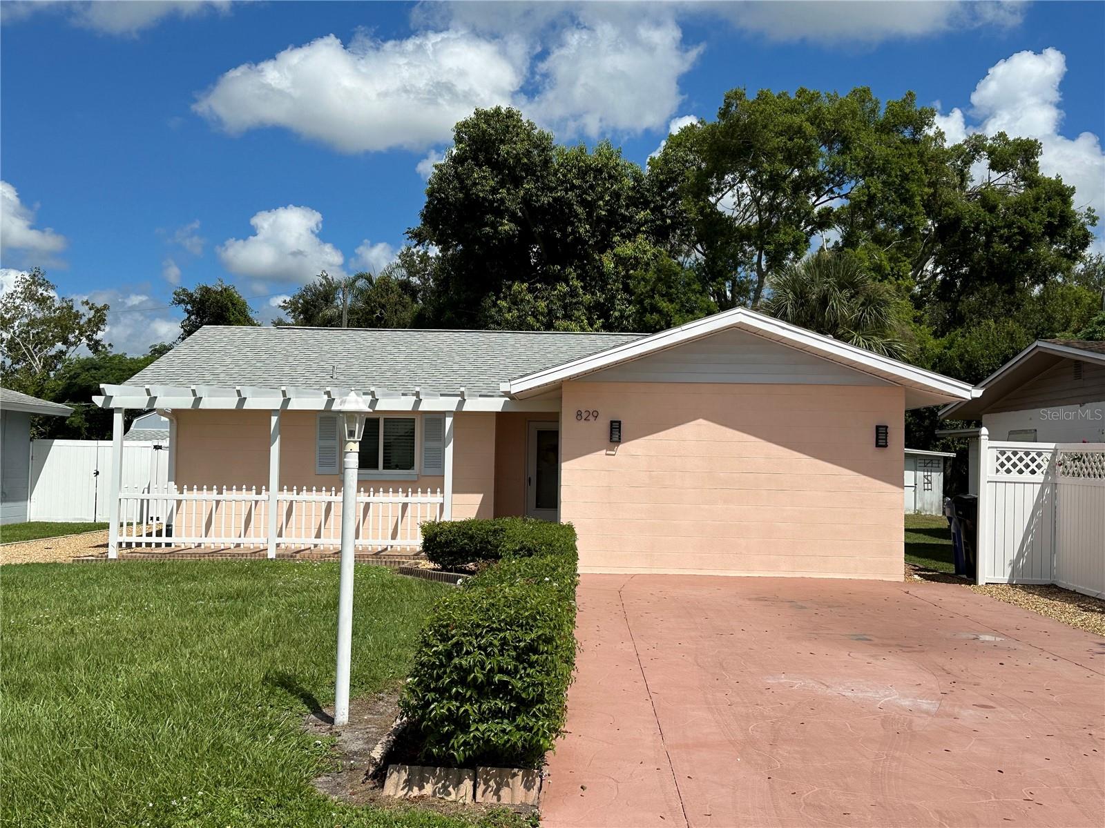 829 PINELAND AVE, VENICE, FL, 34285