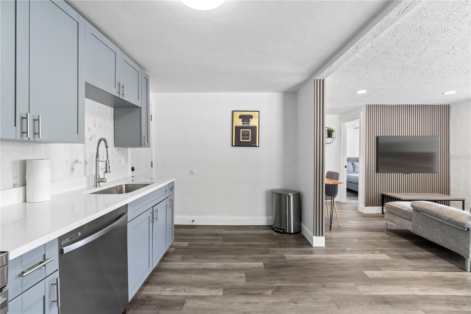 4102 N HUBERT AVE, TAMPA, FL, 33614