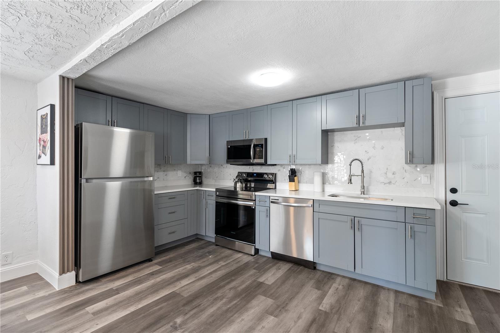 4102 N HUBERT AVE, TAMPA, FL, 33614