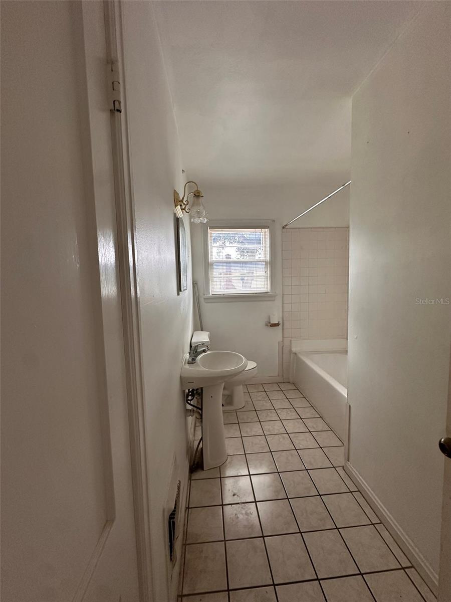 121 BATES AVE SE, WINTER HAVEN, FL, 33880