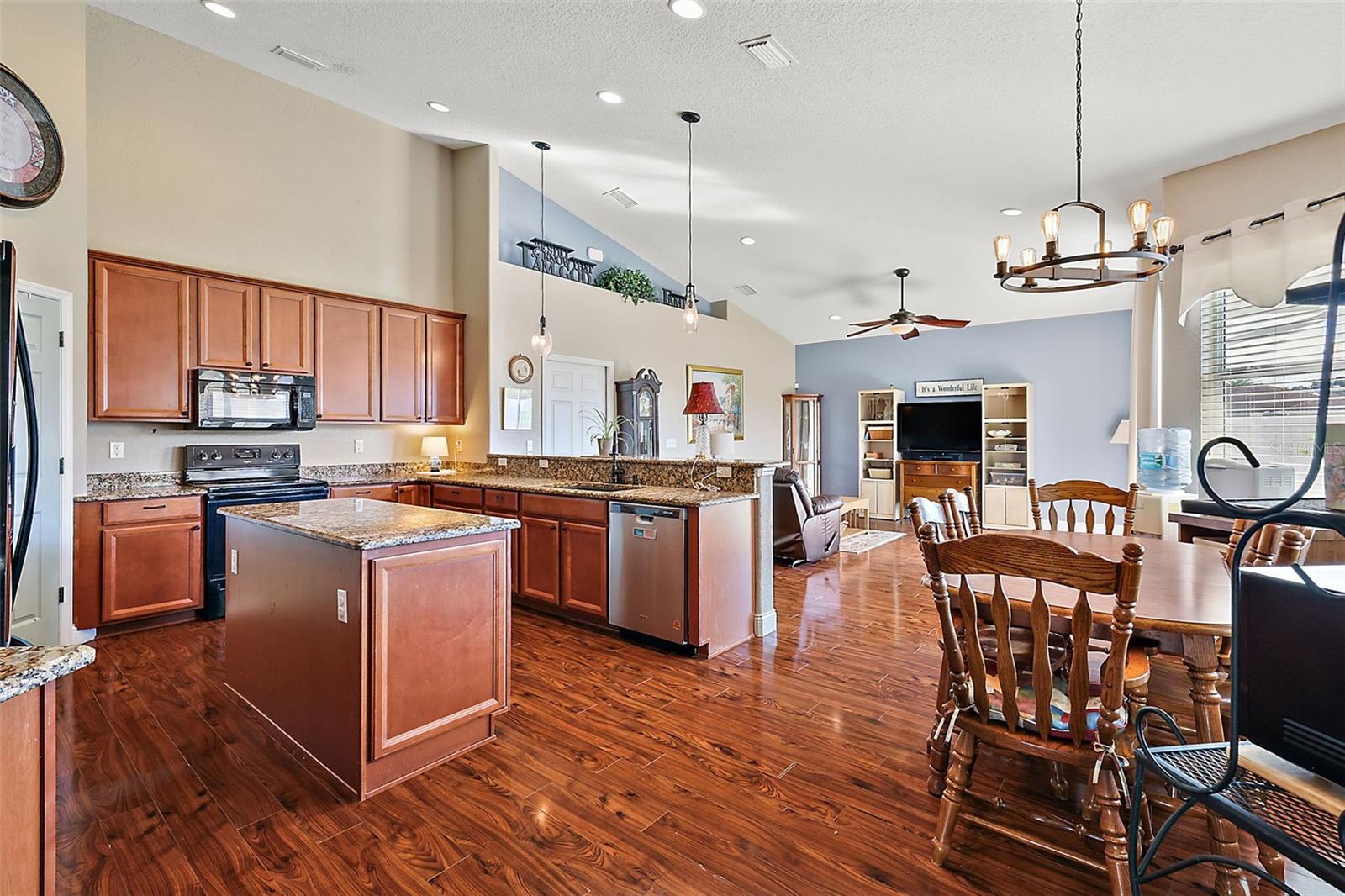 4947 NE 124TH RD, OXFORD, FL, 34484