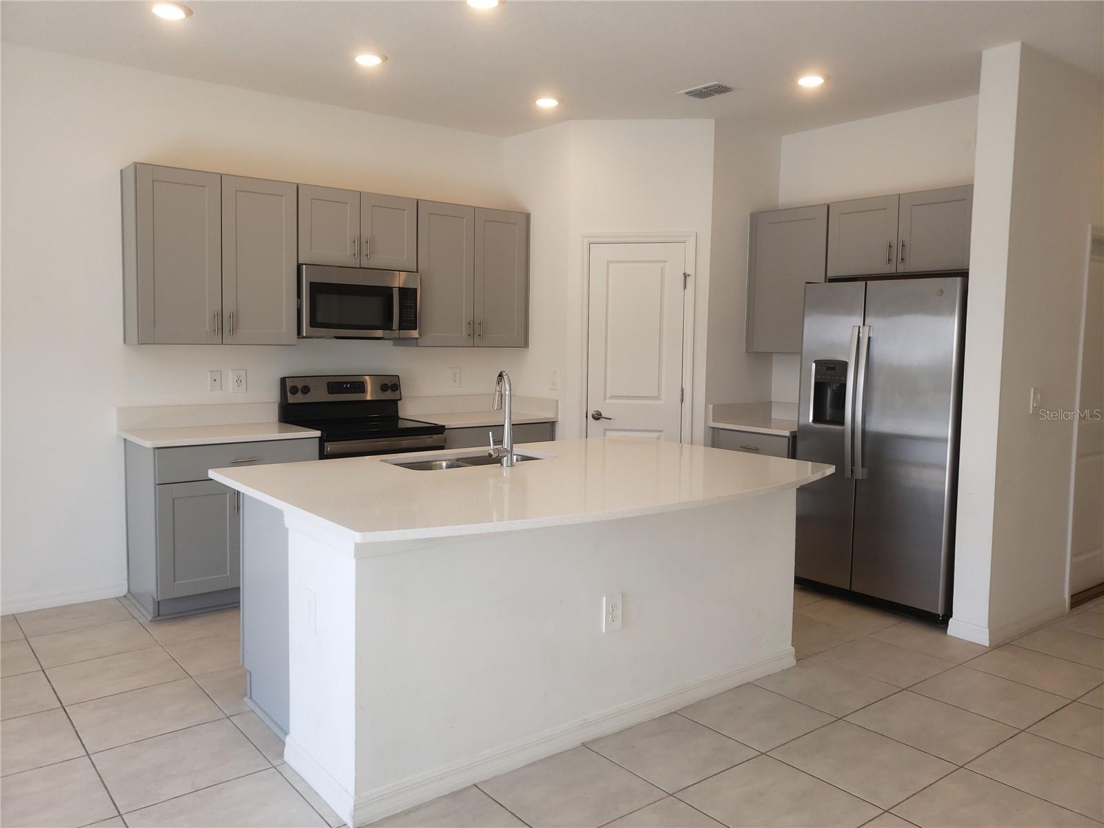 2232 PORTRAIT ST, KISSIMMEE, FL, 34758