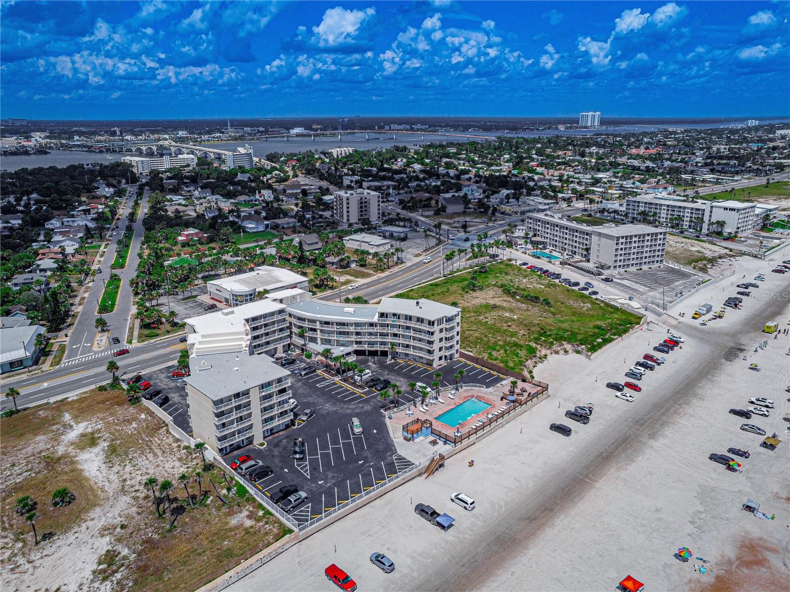 SEA DIP BEACH RESORT CONDO UNIT C01, DAYTONA BEACH, FL, 32118