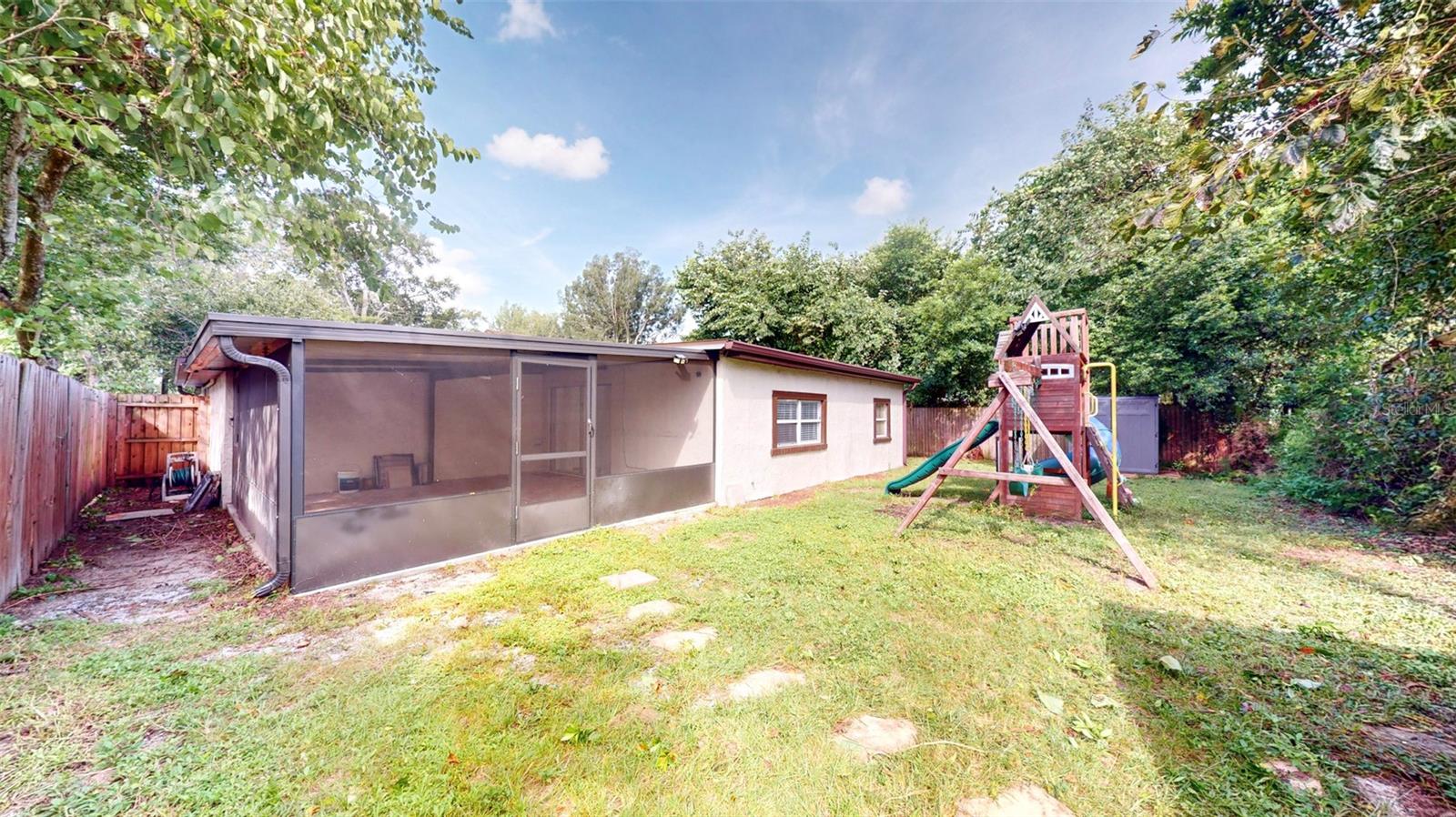 1903 E SHADOWLAWN AVE, TAMPA, FL, 33610