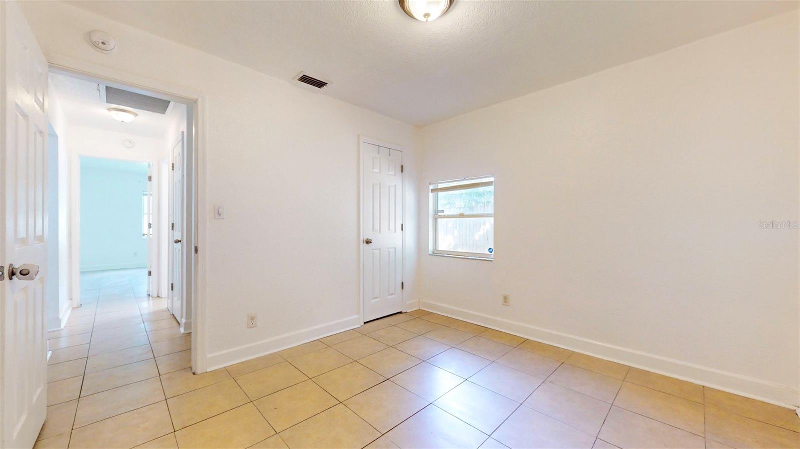 1903 E SHADOWLAWN AVE, TAMPA, FL, 33610