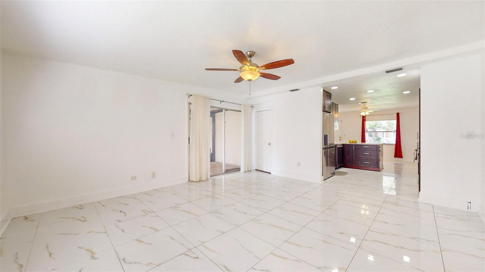 1903 E SHADOWLAWN AVE, TAMPA, FL, 33610