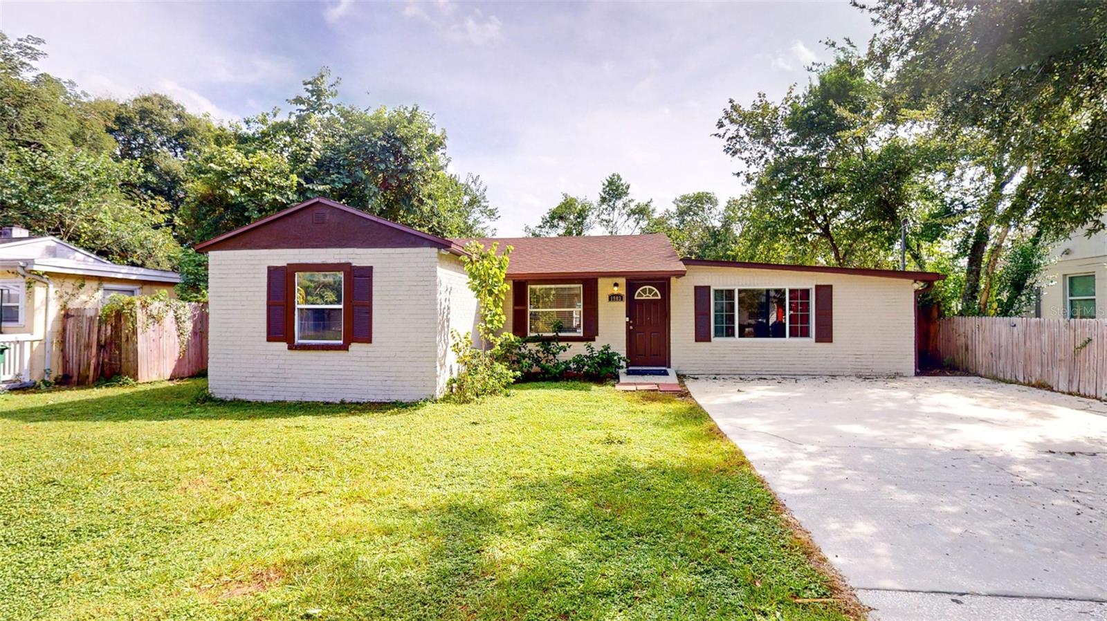 1903 E SHADOWLAWN AVE, TAMPA, FL, 33610