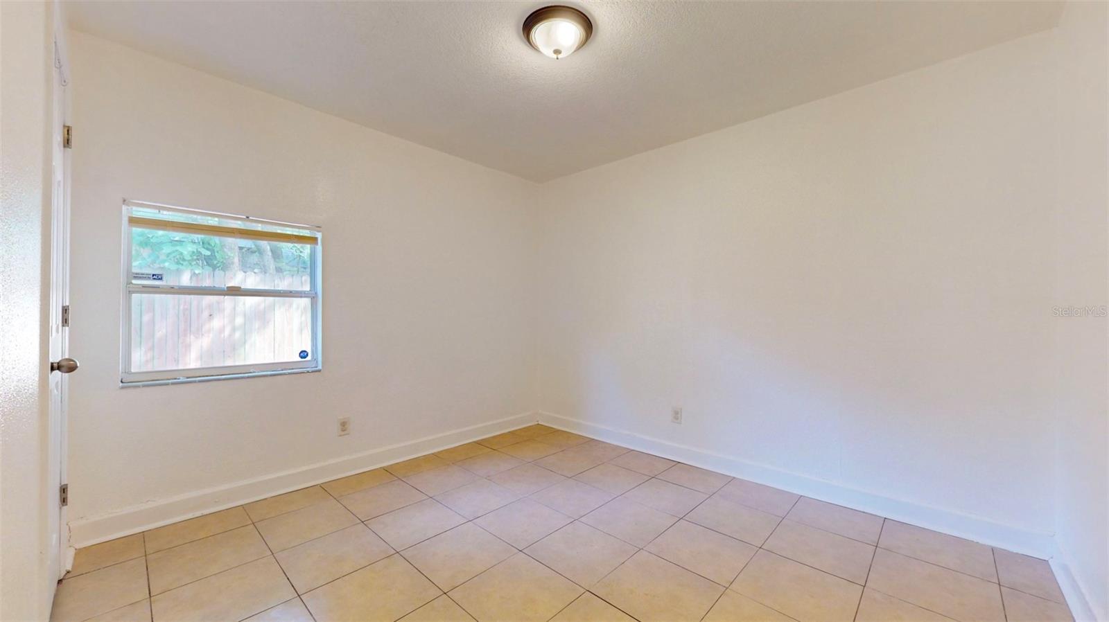 1903 E SHADOWLAWN AVE, TAMPA, FL, 33610