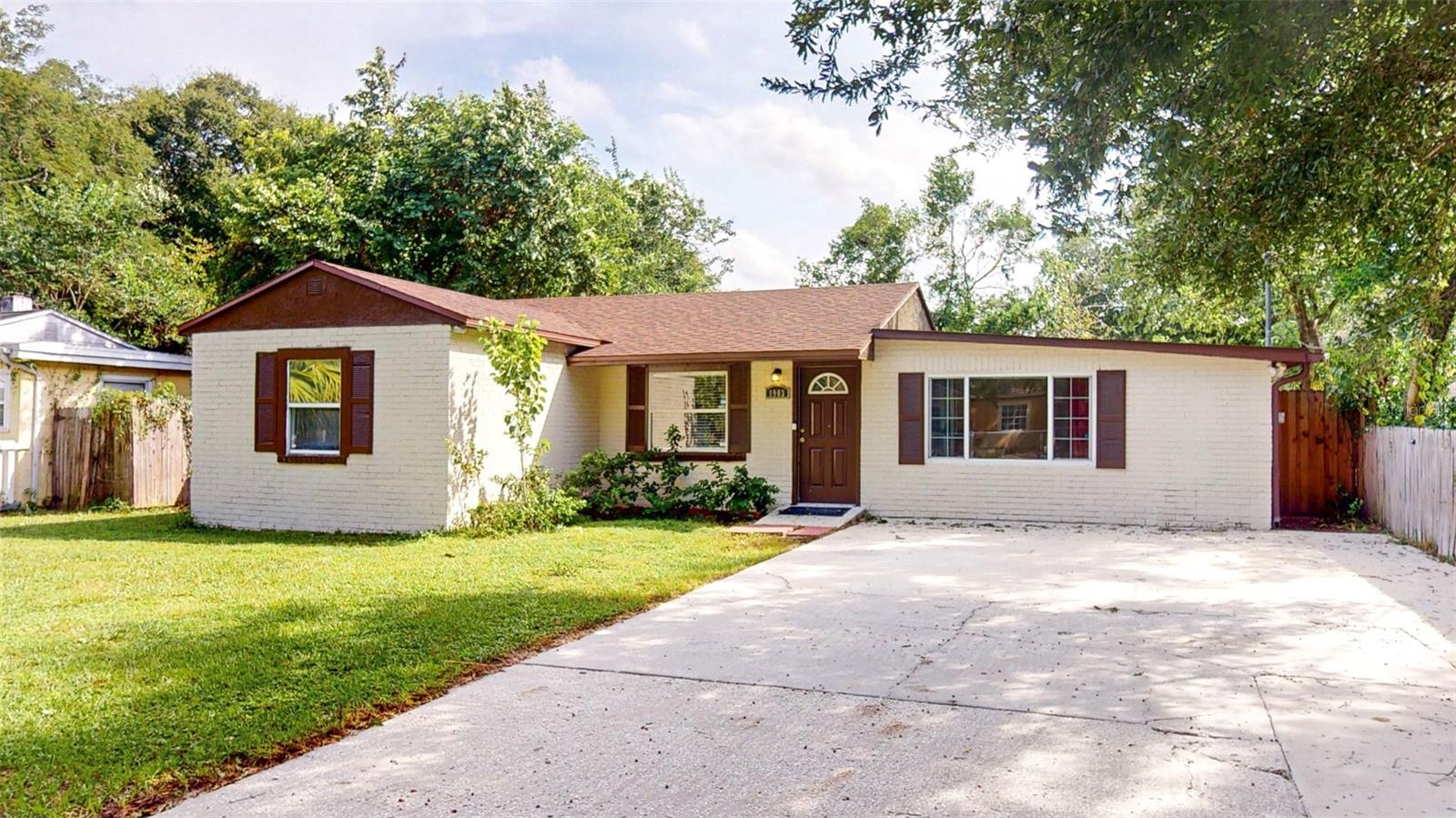 1903 E SHADOWLAWN AVE, TAMPA, FL, 33610